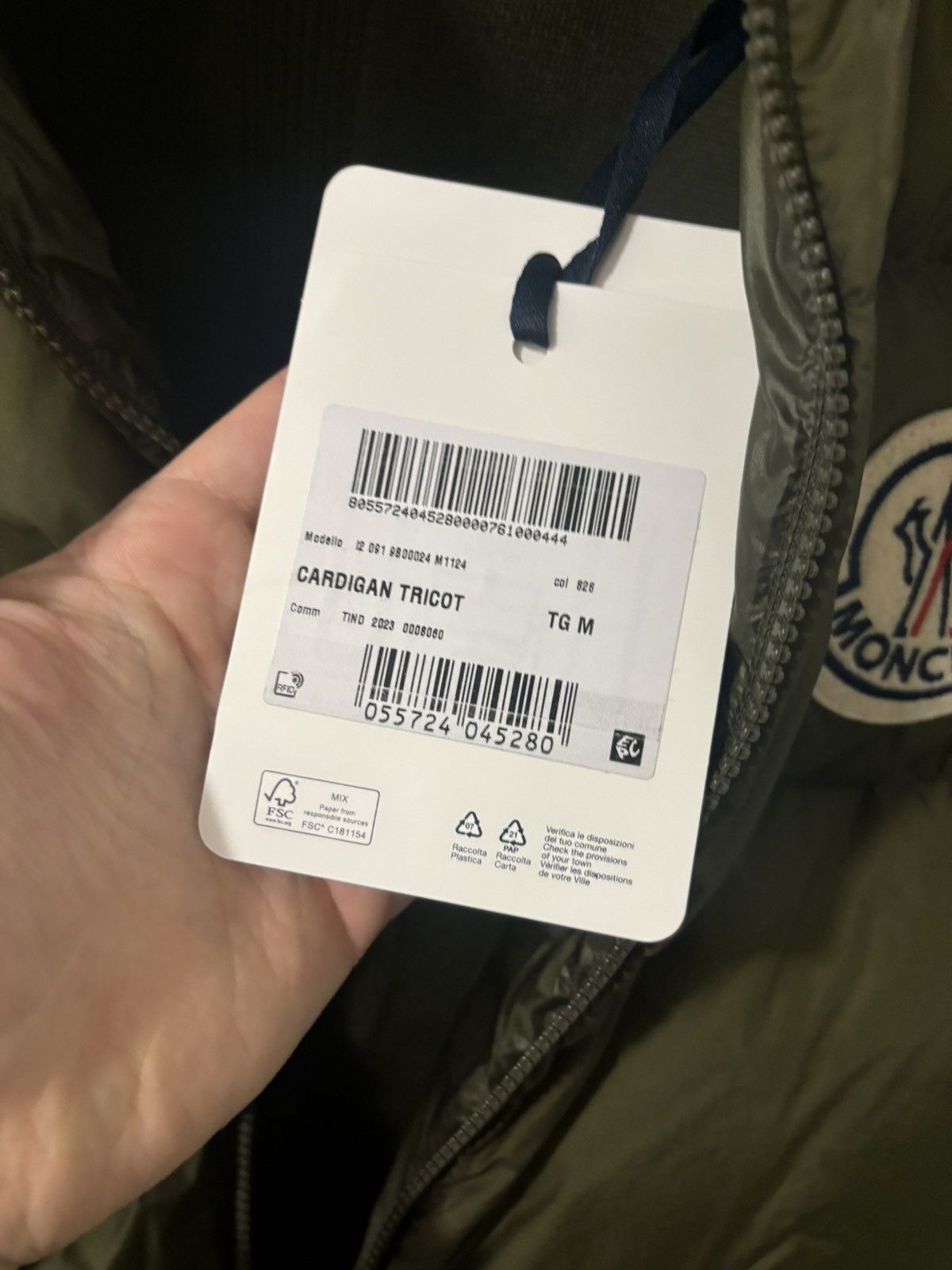 Moncler Cardigen -Brand new Size US M / EU 48-50 / 2 - 8 Thumbnail