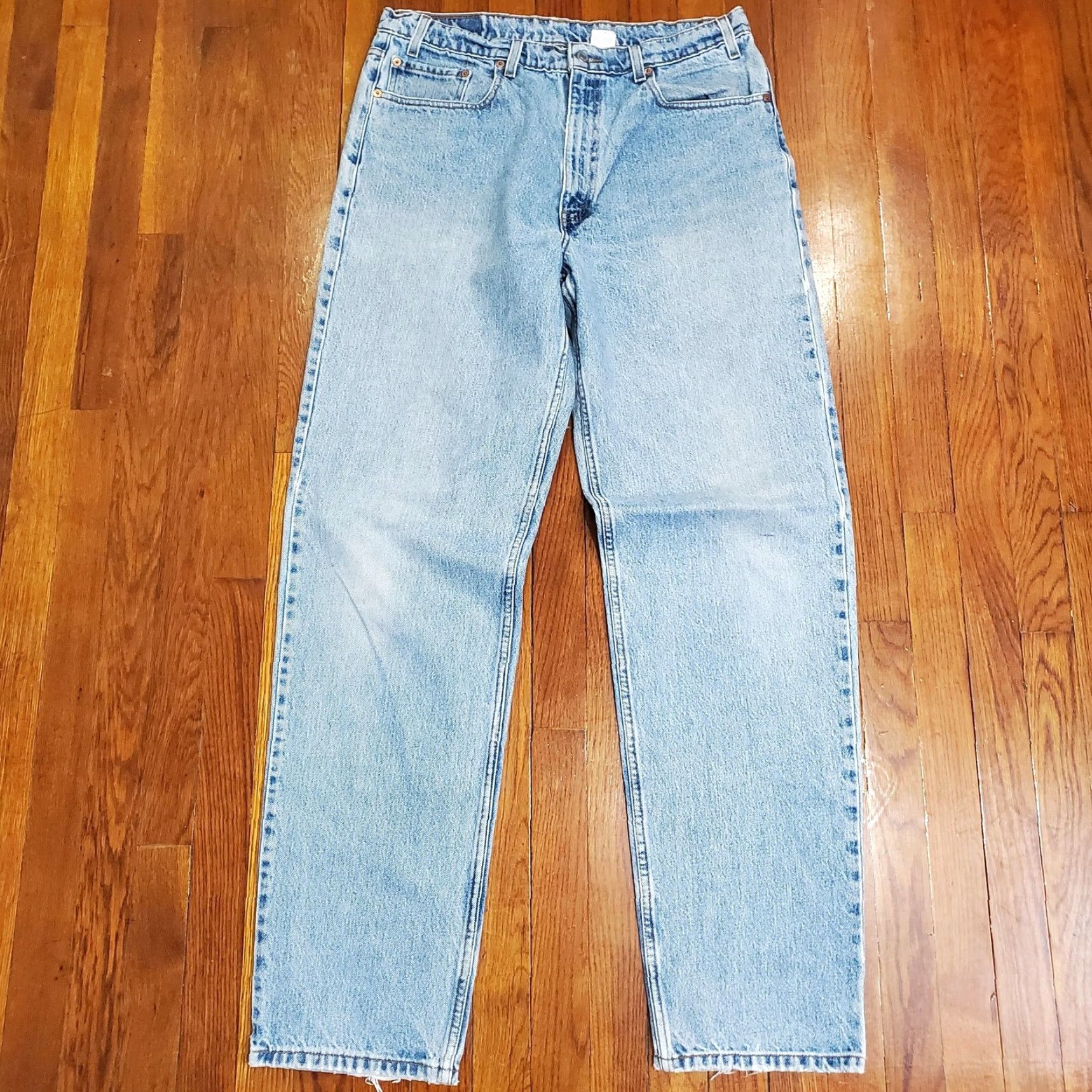 Levi's VINTAGE Levi's 550 Jeans Mens 37x36 Light Wash Relaxed Tapered Denim 90s Size US 38 / EU 54 - 5 Thumbnail