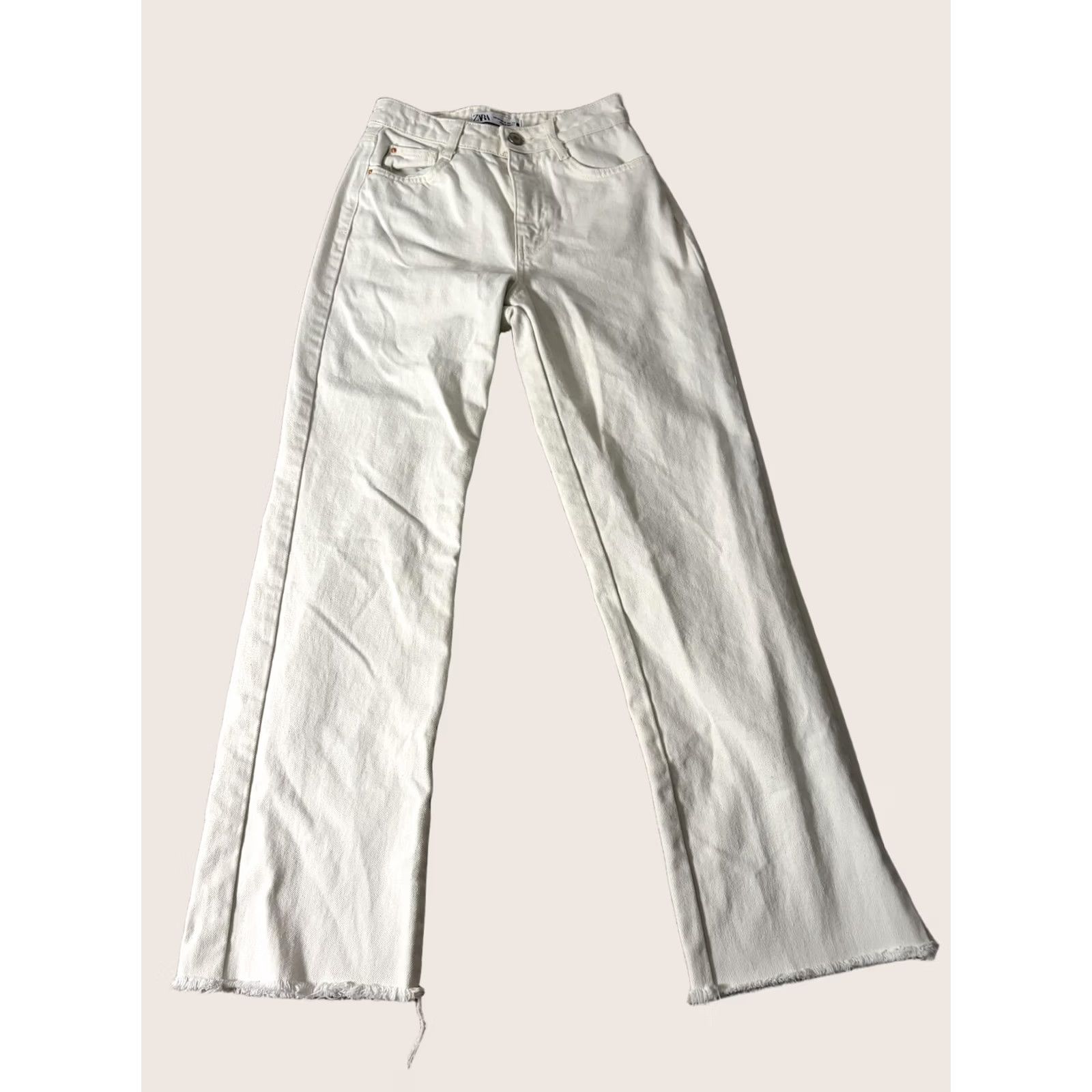 Zara Zara Jeans Womens 2 White Light Wash High Rise Straight Raw Hem 24x27 Denim Size 26" / US 2 / IT 38 - 1 Thumbnail
