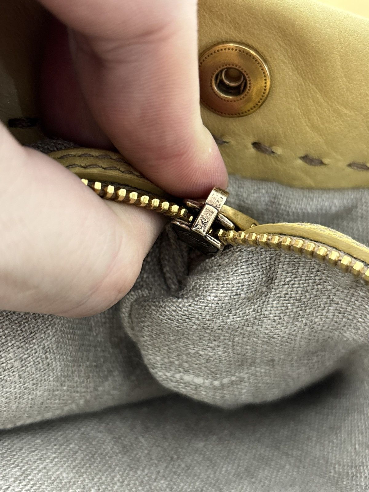 Prada Miu Miu Prada Leather Shoulder Hand Big Bag Size ONE SIZE - 11 Thumbnail