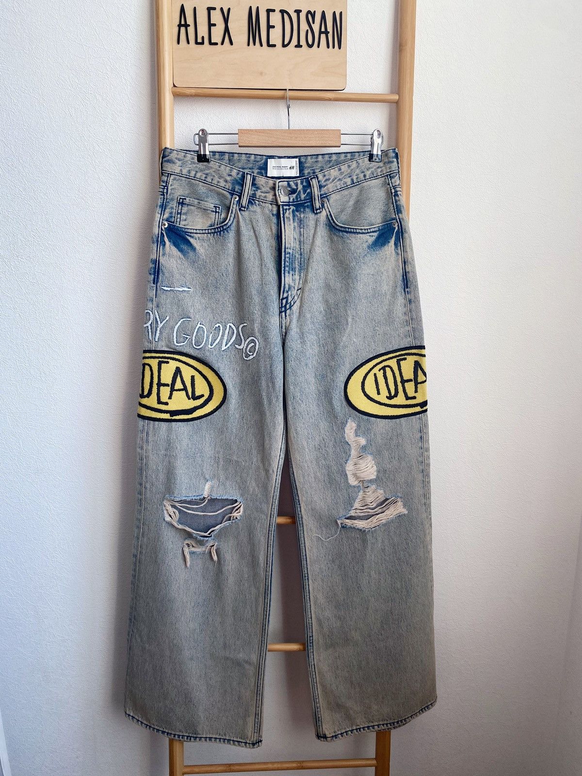 H&M × Jean-Michel Basquiat × Who Decides War Who Decides War bootcut loose jeans H&M x Basquiat x Ev&Tela Size US 31 - 1 Thumbnail
