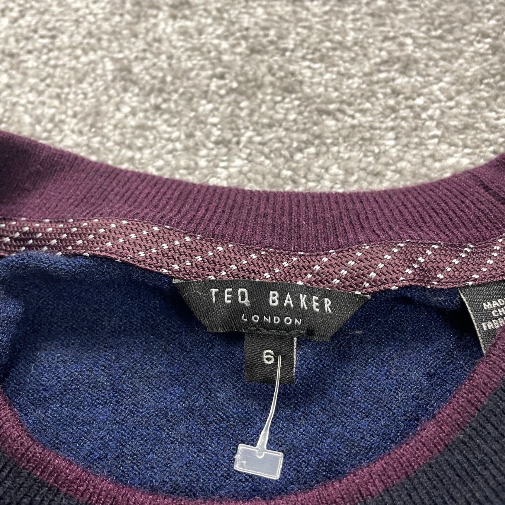 Ted Baker Ted Baker Sweater Mens Large Navy Blue Crew Neck Wool Raglan Sleeve Knit Pullover Regular Fit Accessories Logo Men Clothing Size US L / EU 52-54 / 3 - 5 Thumbnail
