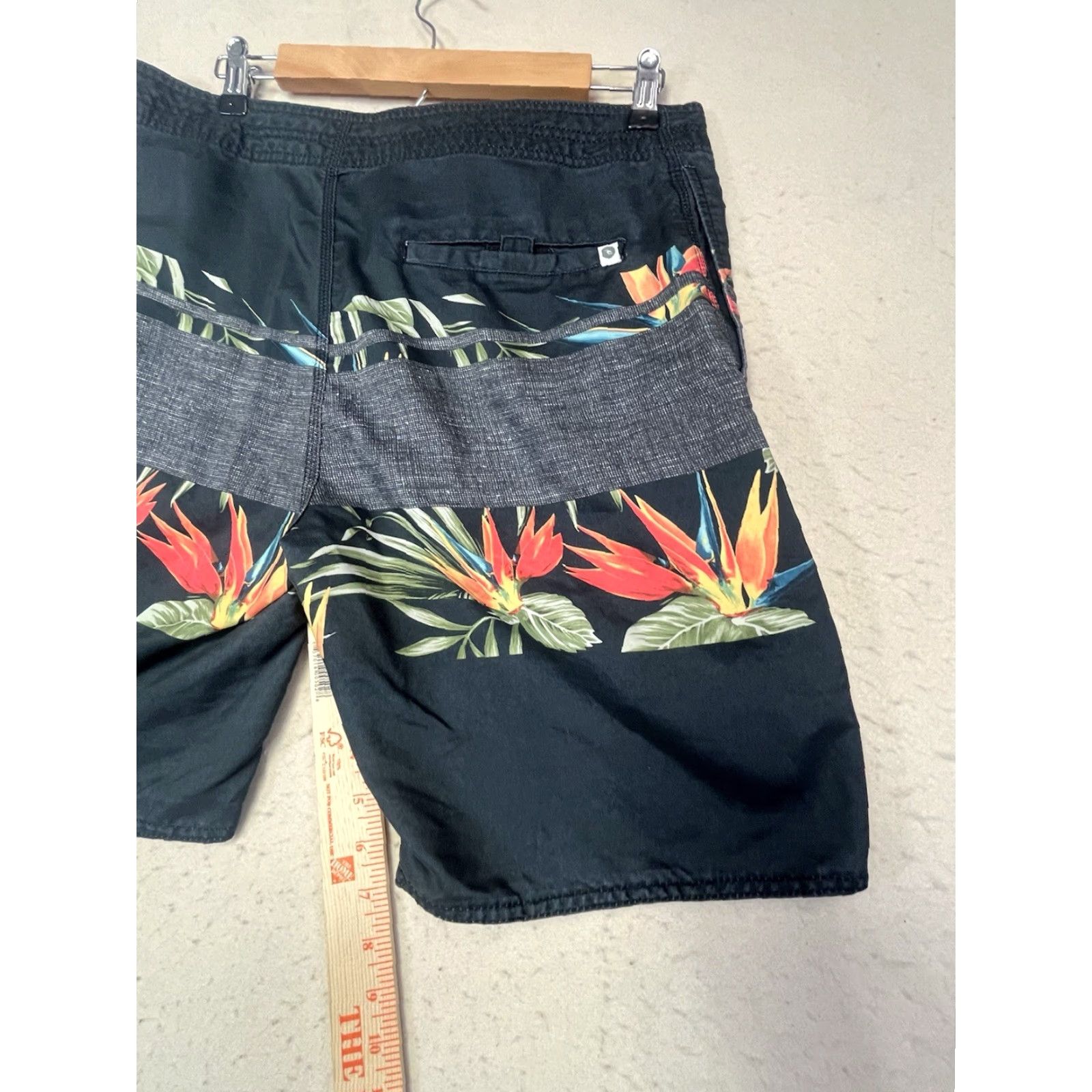 Rip Curl RIP CURL Swim Shorts Black Mens 32 Drawstring Elastic Waist Pockets Floral Beach Above-the-Knee Swim Bottom Men Size US 32 / EU 48 - 5 Thumbnail