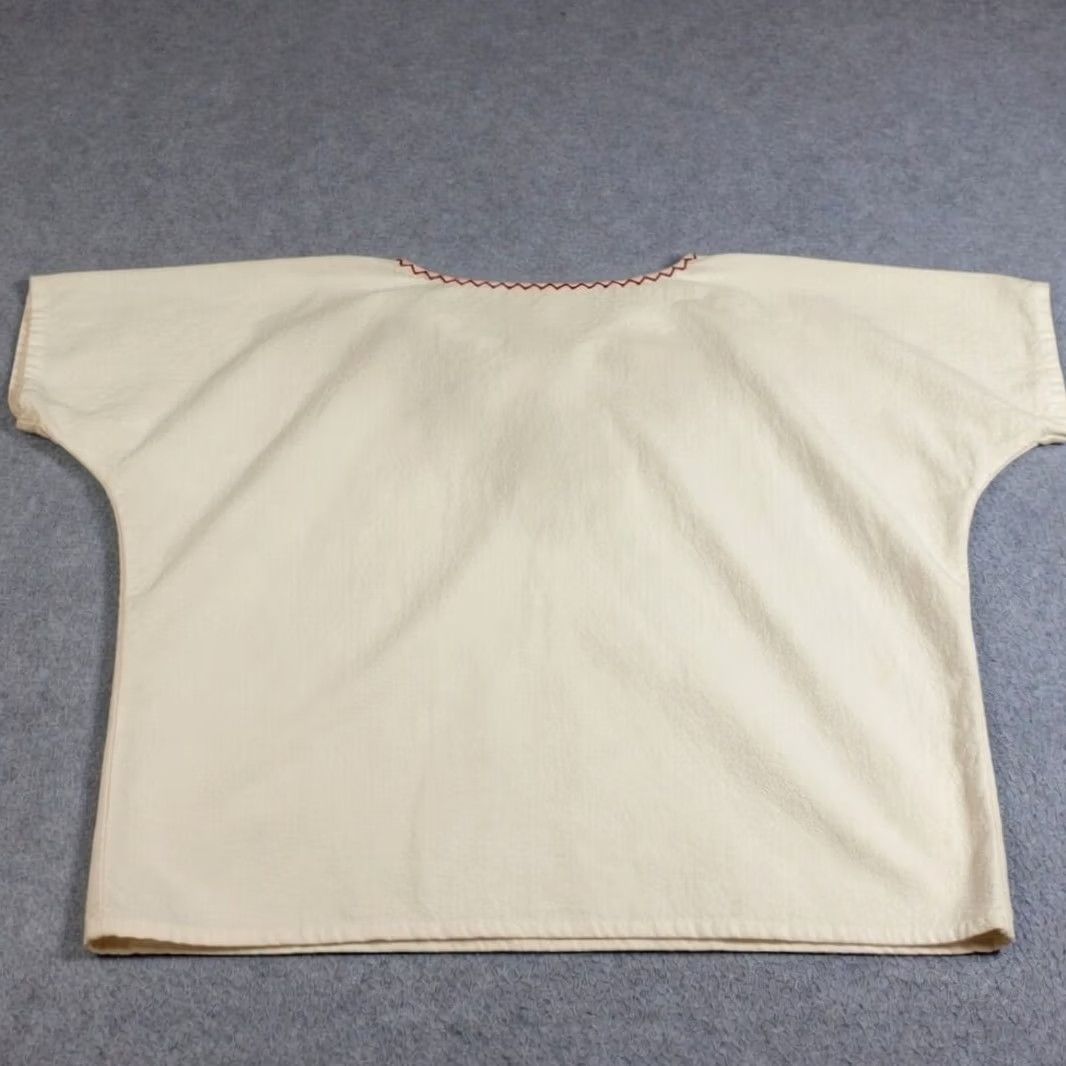 Vintage VINTAGE Guatemalan Embroider Shirt Women Small White Boho Floral Cotton Peasant Shirt Women S White Embroidered Tunic Size S / US 4 / IT 40 - 2 Thumbnail