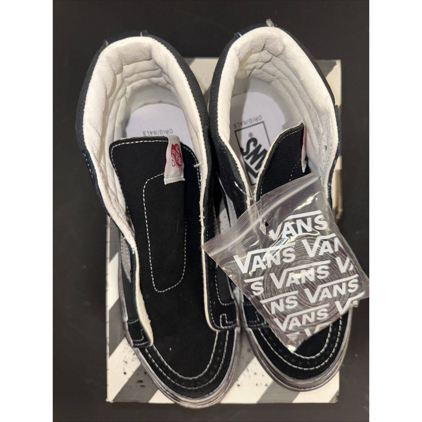 Vans Vans SK8-HI LX VLT B OG Classic Stressed Black/white Sz 6 Size US 6 / EU 39 - 1 Thumbnail