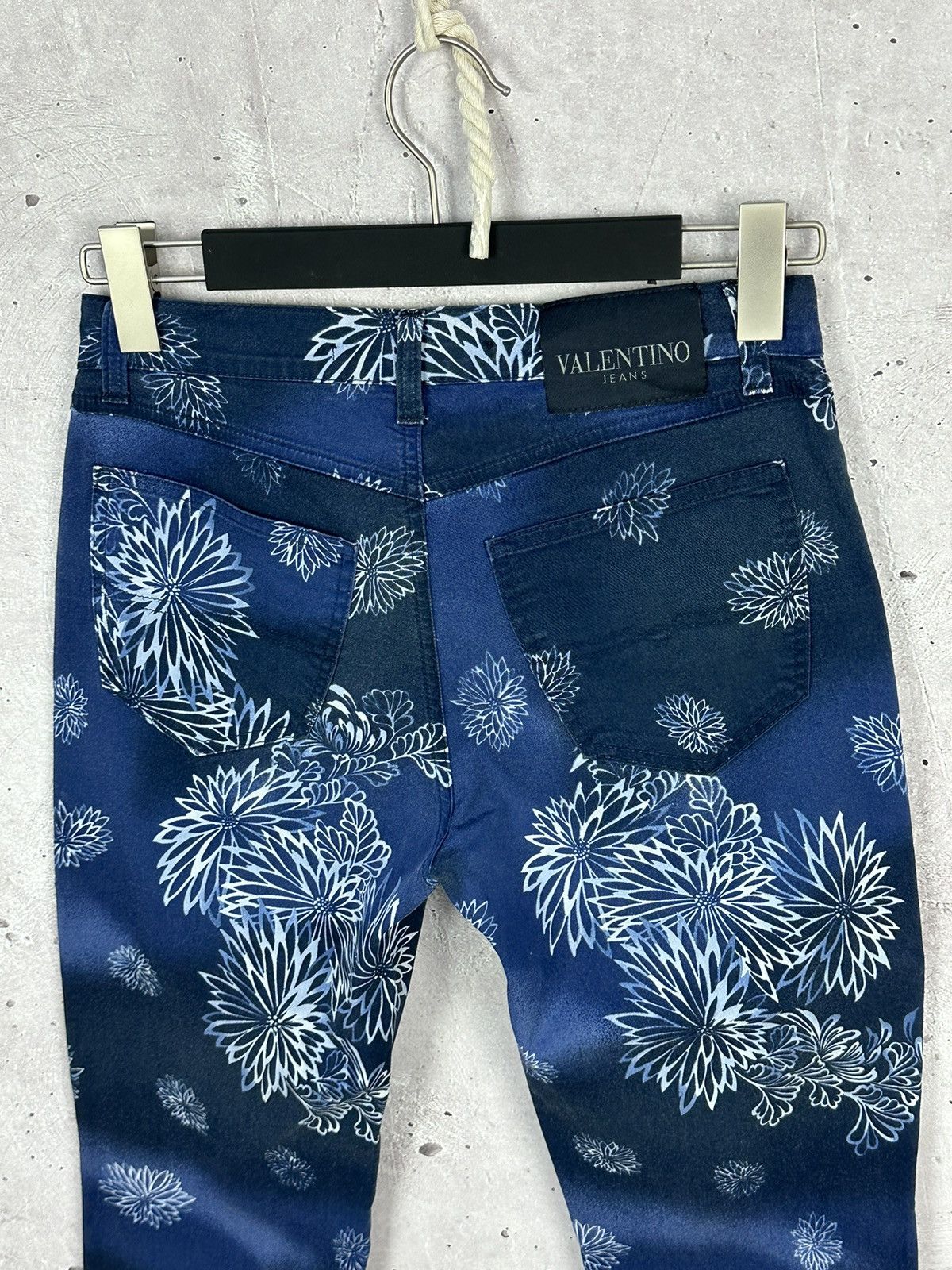 Valentino Valentino Vintage Floral Print Made in Italy Women’s Pants Size 28" / US 6 / IT 42 - 6 Thumbnail