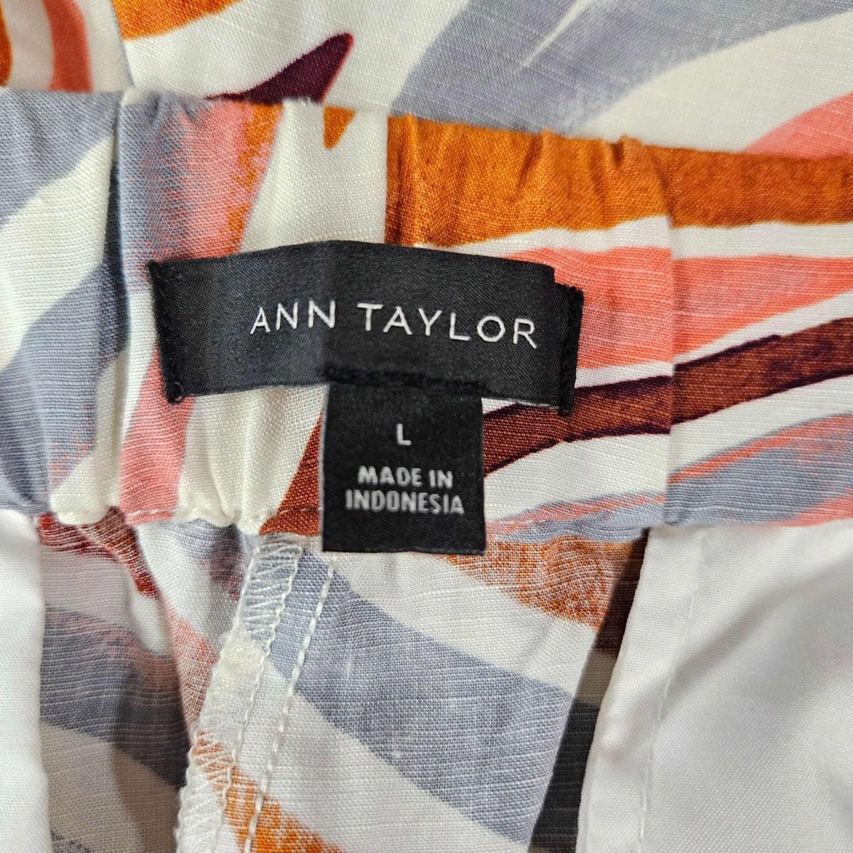 Ann Taylor Ann Taylor Womens Cropped Pants Size Large Brown Animal Print Linen Rayon Size 36" / US 14 / IT 50 - 7 Thumbnail