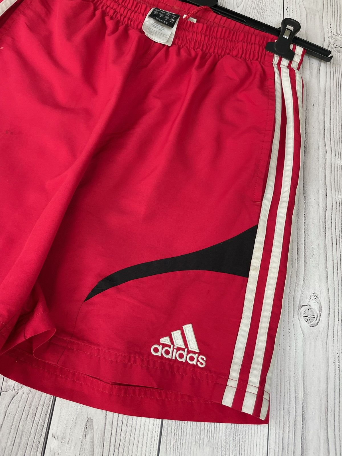 Adidas Vintage adidas Ajax soccer shorts size S red Size US 30 / EU 46 - 2 Thumbnail