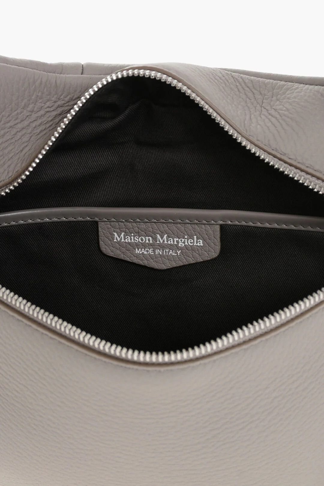 Maison Margiela og1mm0326 Size: OS / Leather Shoulder Bag in Grey Size ONE SIZE - 4 Thumbnail