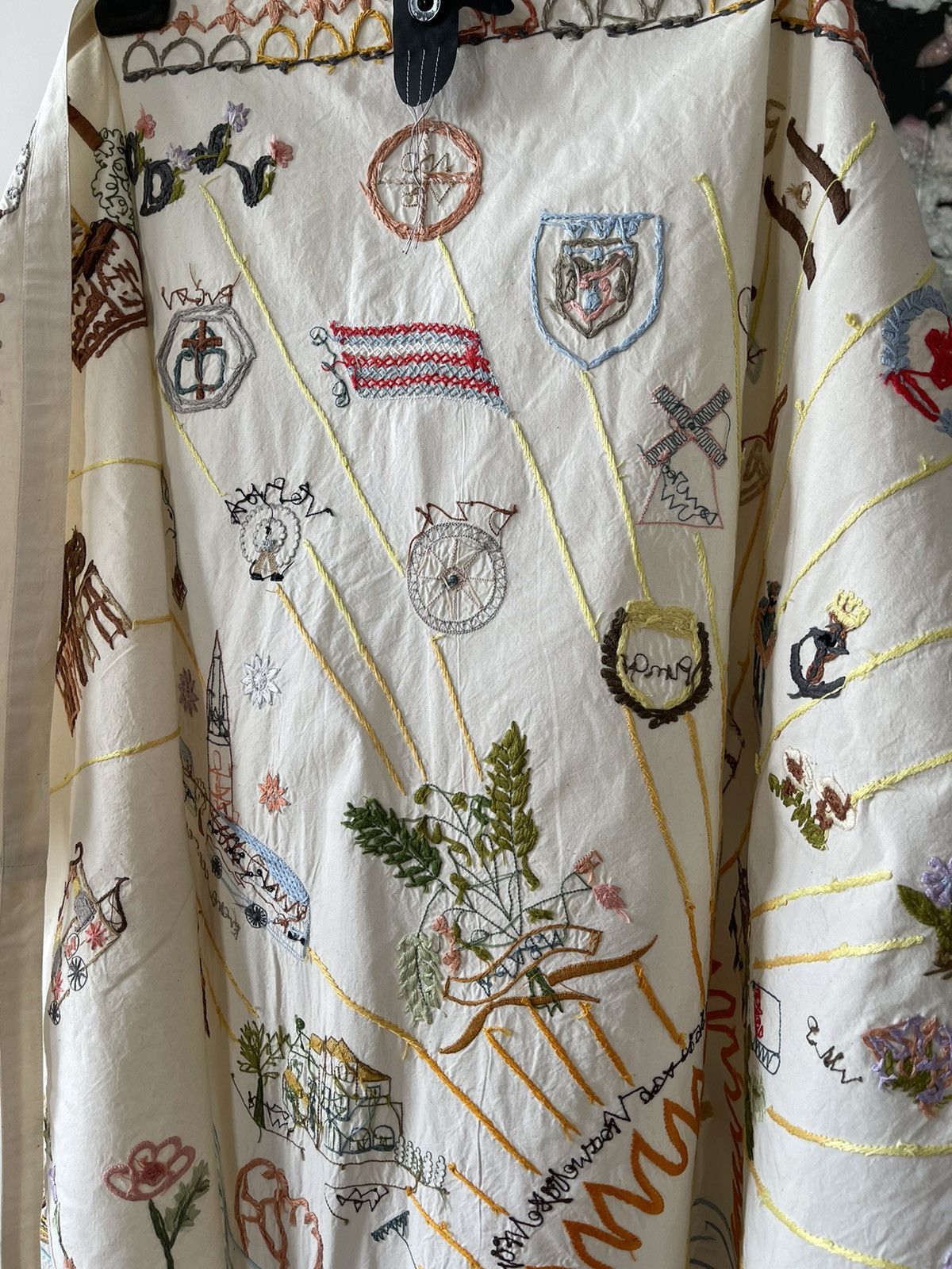 Bernhard Willhelm Bernhard Willhelm 2001 Runway Emboidered Apron Size US 32 / EU 48 - 9 Thumbnail
