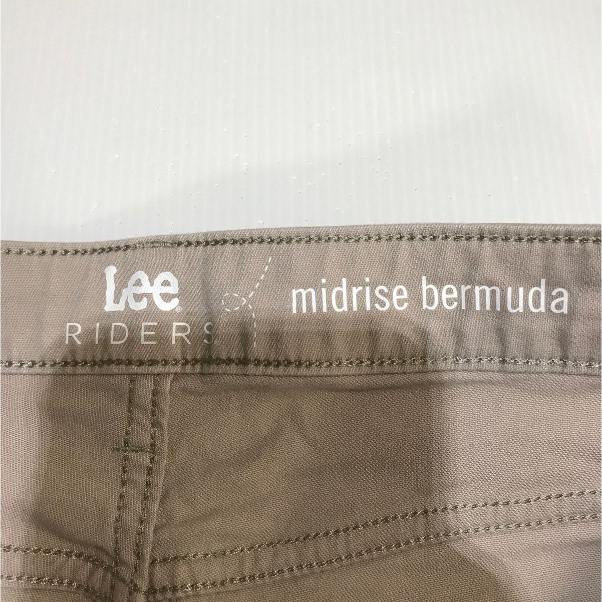 Lee Lee Rider Khaki Midrise Bermuda Stretch Shorts Women 14 M Size 36" / US 14 / IT 50 - 6 Thumbnail