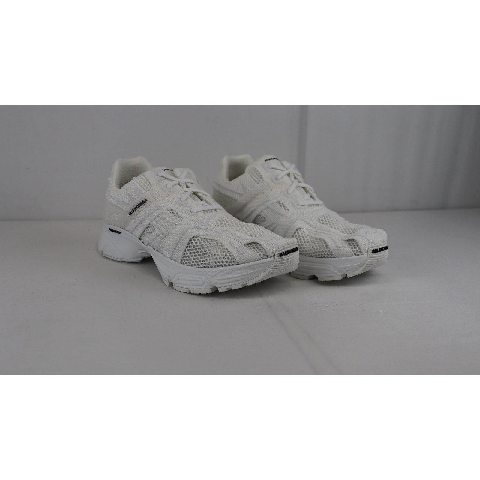 Balenciaga o1rshd1 Q:2 / Monocolor Fabric / Mesh Phantom Sneakers White Size US 13 / EU 46 - 1 Thumbnail