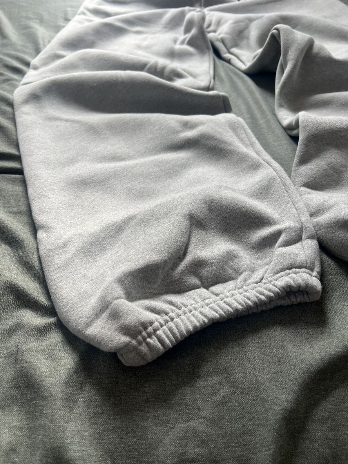 Greedy Unit Greedy Unit Plus One Grey Target Sweatpants Size Medium Size US 32 / EU 48 - 4 Thumbnail