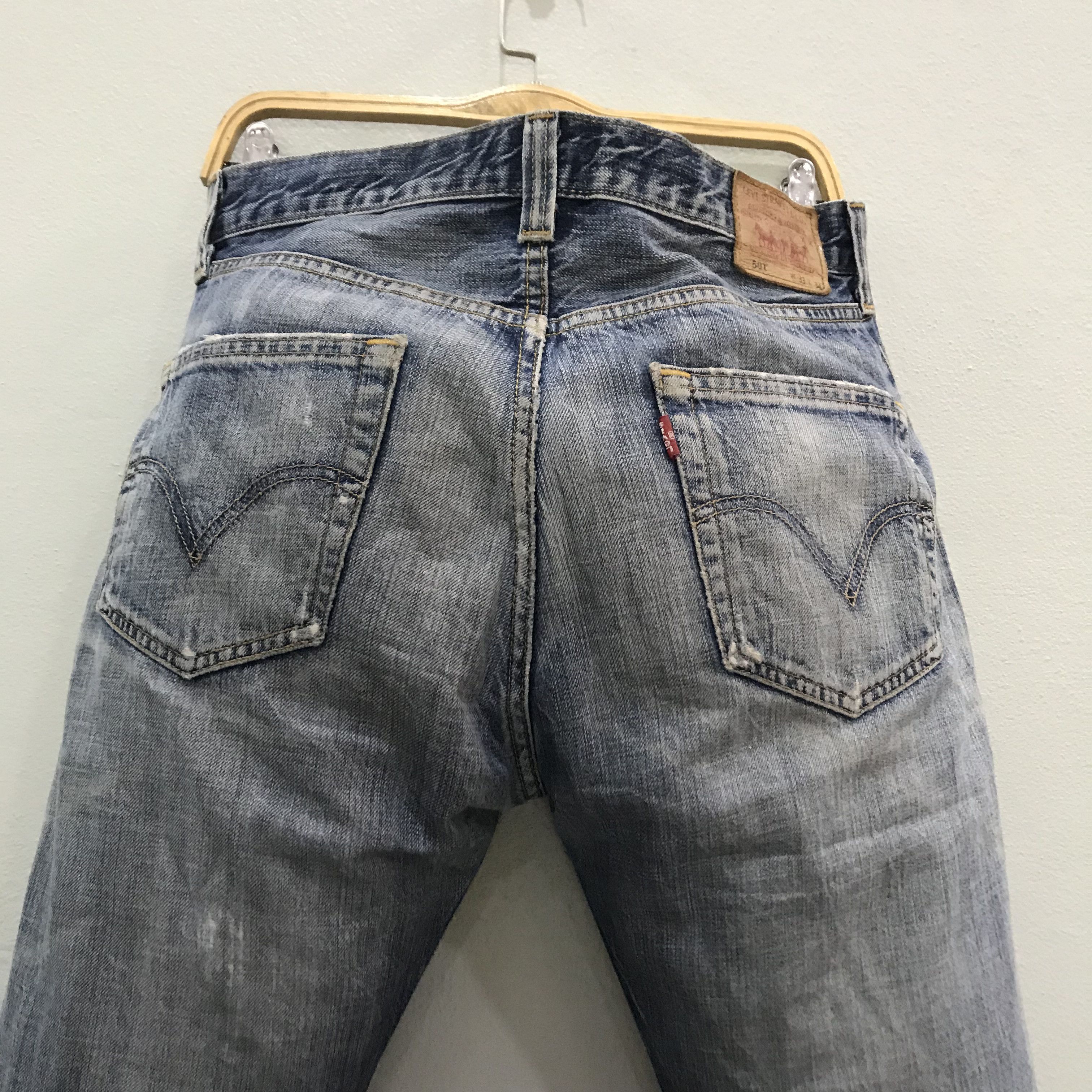 Levi's Vintage Levi’s 501 Button Fly Distressed Faded Blue Jeans Size US 33 - 12 Thumbnail