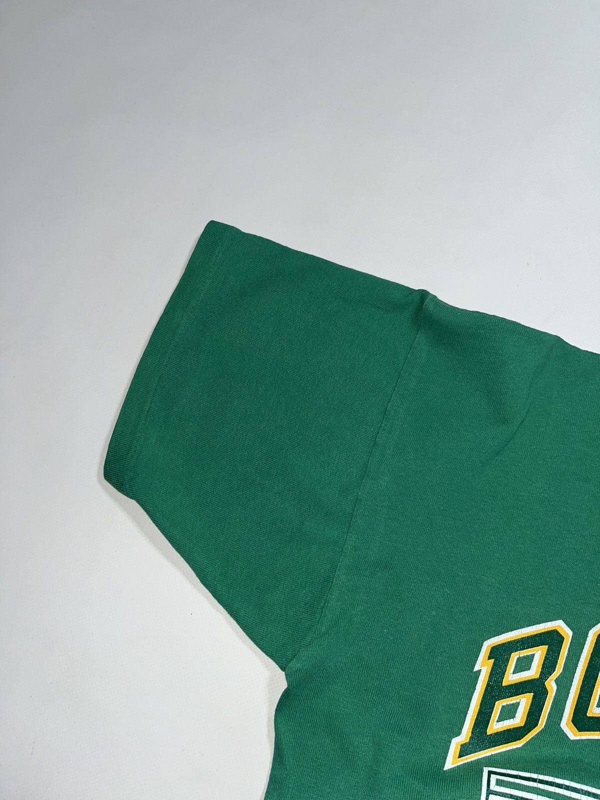 Champion Vintage 90’s Boston Celtics heavyweight single stitch tee XL Size US XL / EU 56 / 4 - 11 Thumbnail