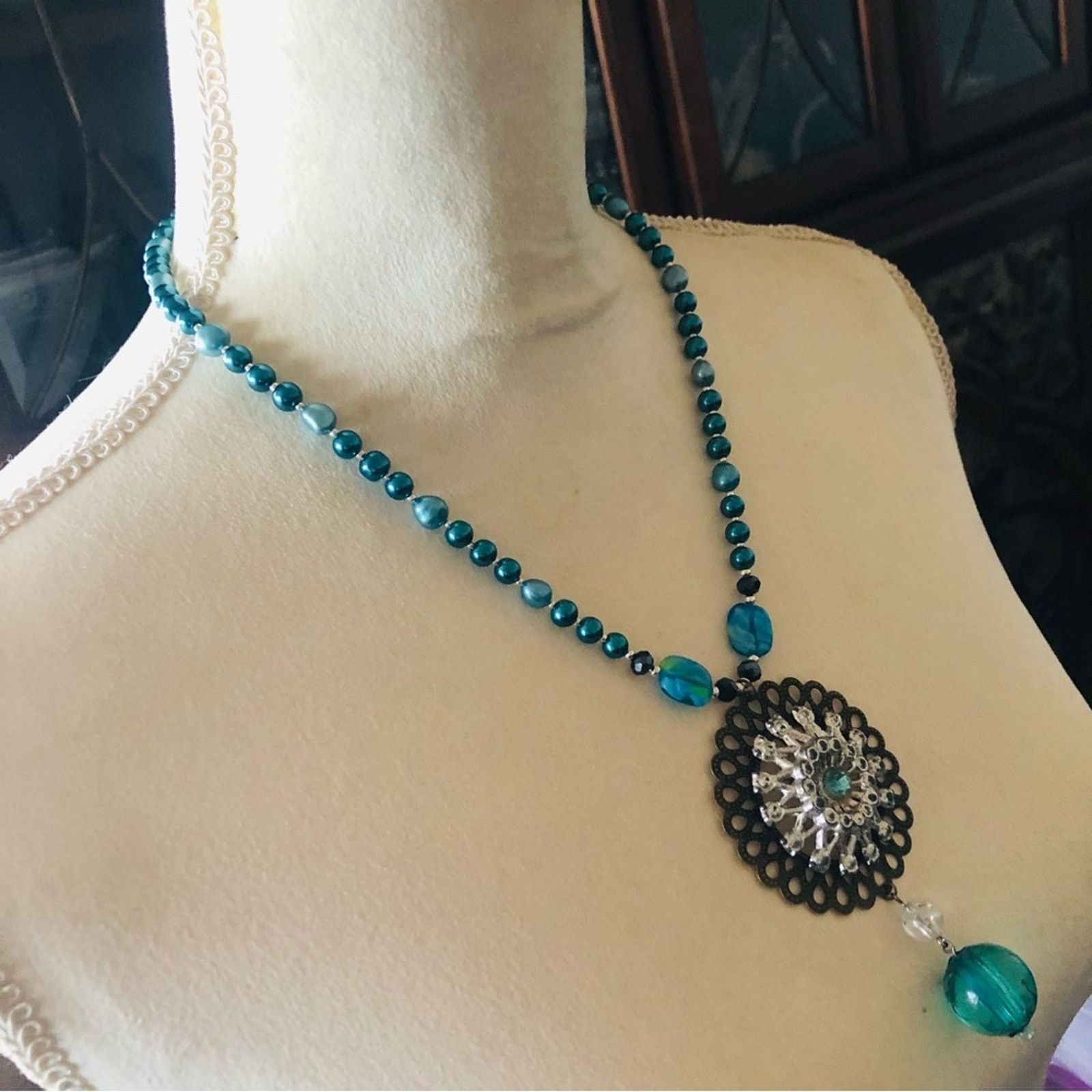 Handmade Handcrafted repurpose peacock freshwater Pearl necklace Size ONE SIZE - 3 Thumbnail