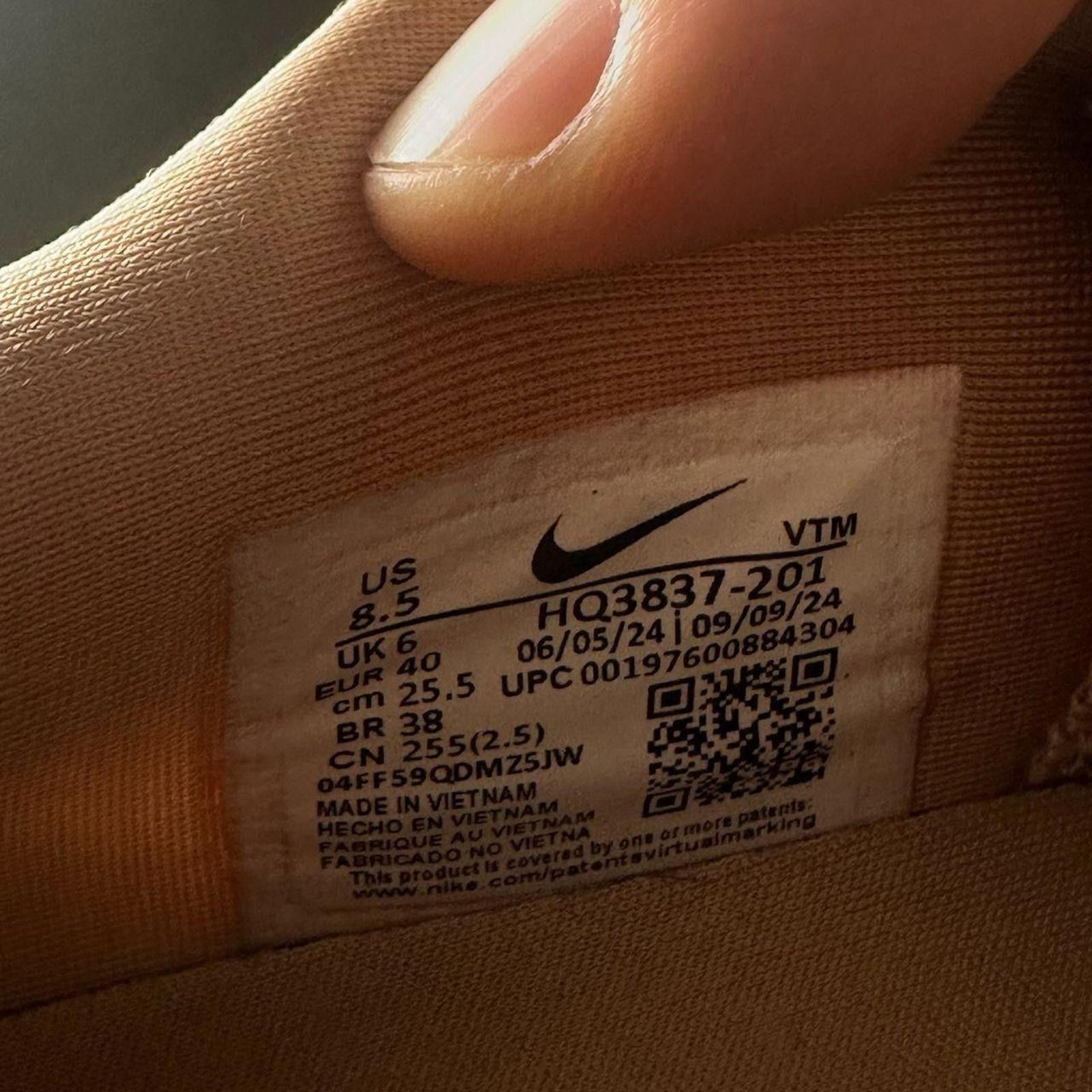 Nike Nike Air Max Dn “Beige Metallic” — US 8.5 / UK 6 / EU 40 Size US 8 / IT 38 - 4 Thumbnail