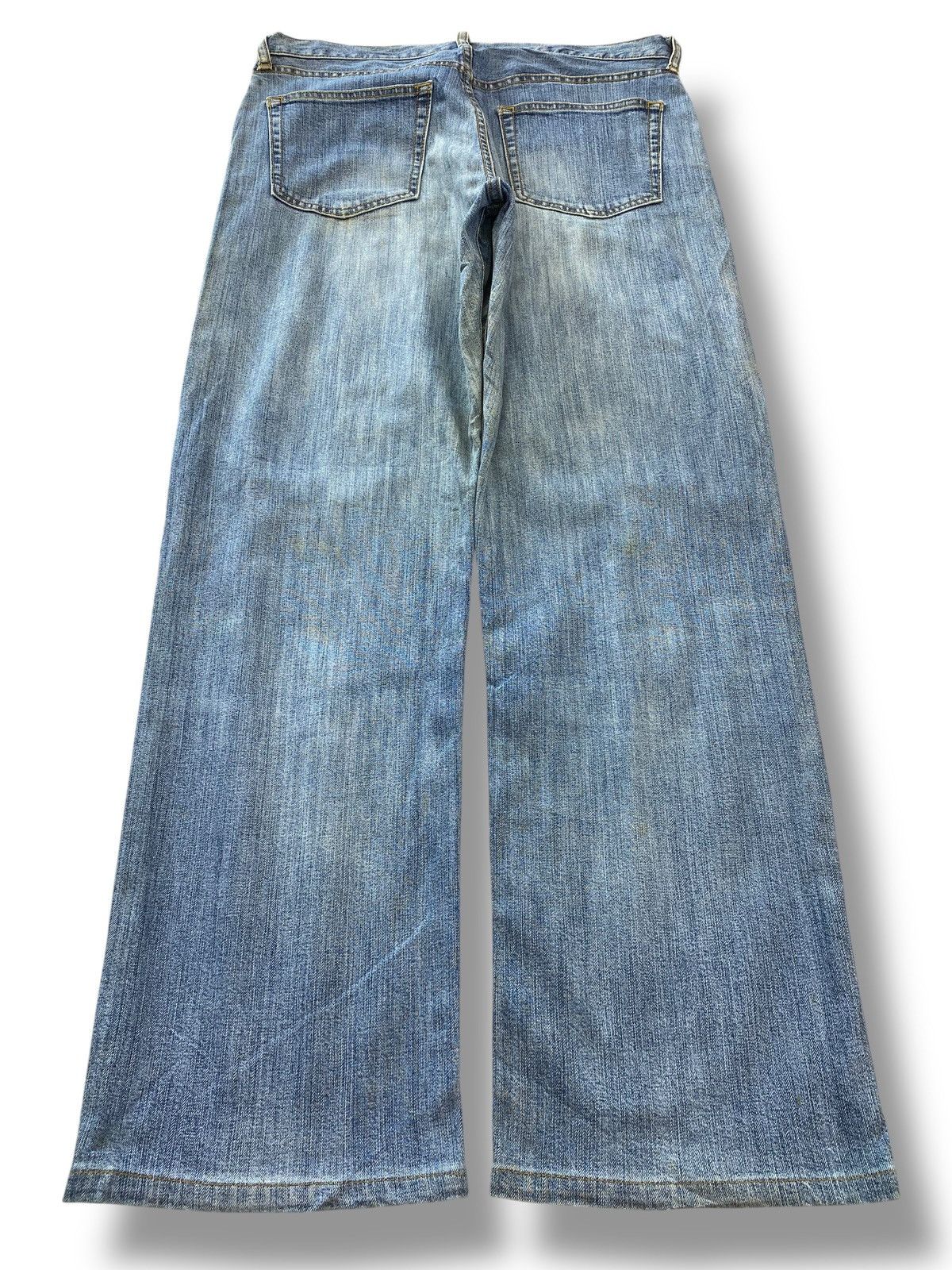 Uniqlo Uniqlo Faded Blue Wash Style Straight Leg Jeans Size US 32 / EU 48 - 3 Thumbnail