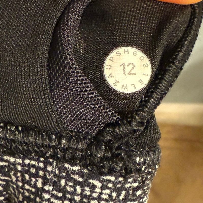 Lululemon Lululemon Flow Y Bra Light Support, A–C Cups - Missing Pads Size ONE SIZE - 4 Thumbnail
