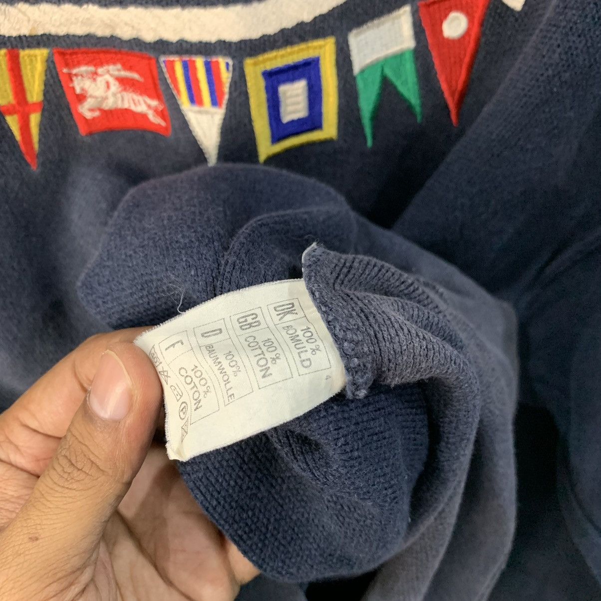 Burberry Vintage Burberrys Crewneck Sweatshirt Navy Faded Colour L Size US L / EU 52-54 / 3 - 7 Thumbnail