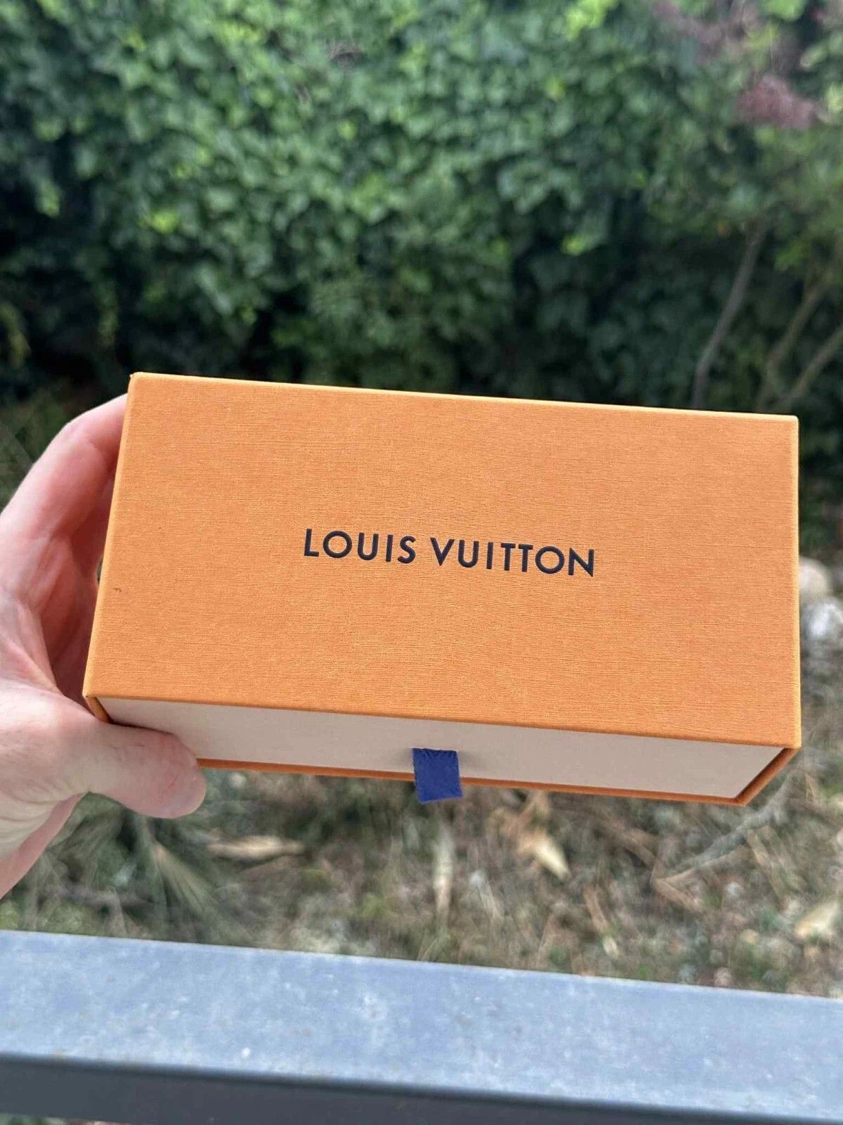 Louis Vuitton Louis Vuitton Z1245E Charleston Marble Sunglasses Size ONE SIZE - 9 Thumbnail