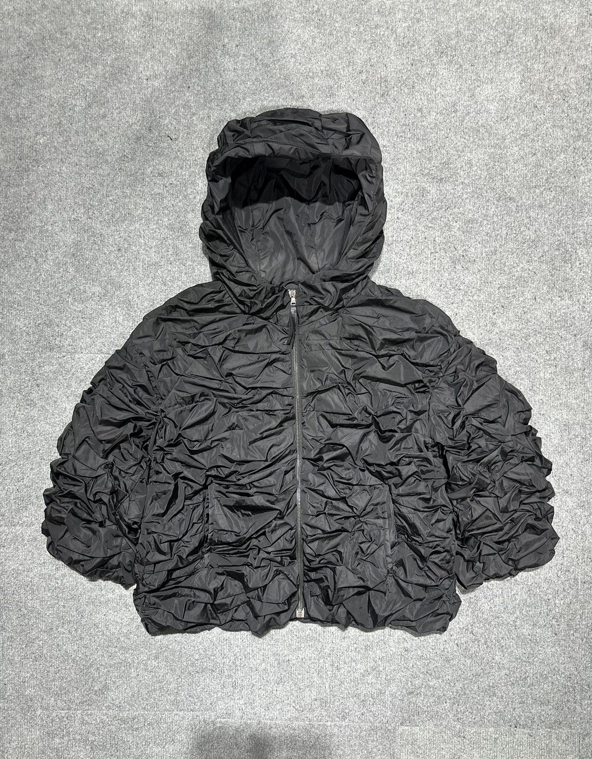 Prada Prada 2007 Ruffled Runched Pleated Nylon Hoodie Size XS / US 0-2 / IT 36-38 - 1 Thumbnail
