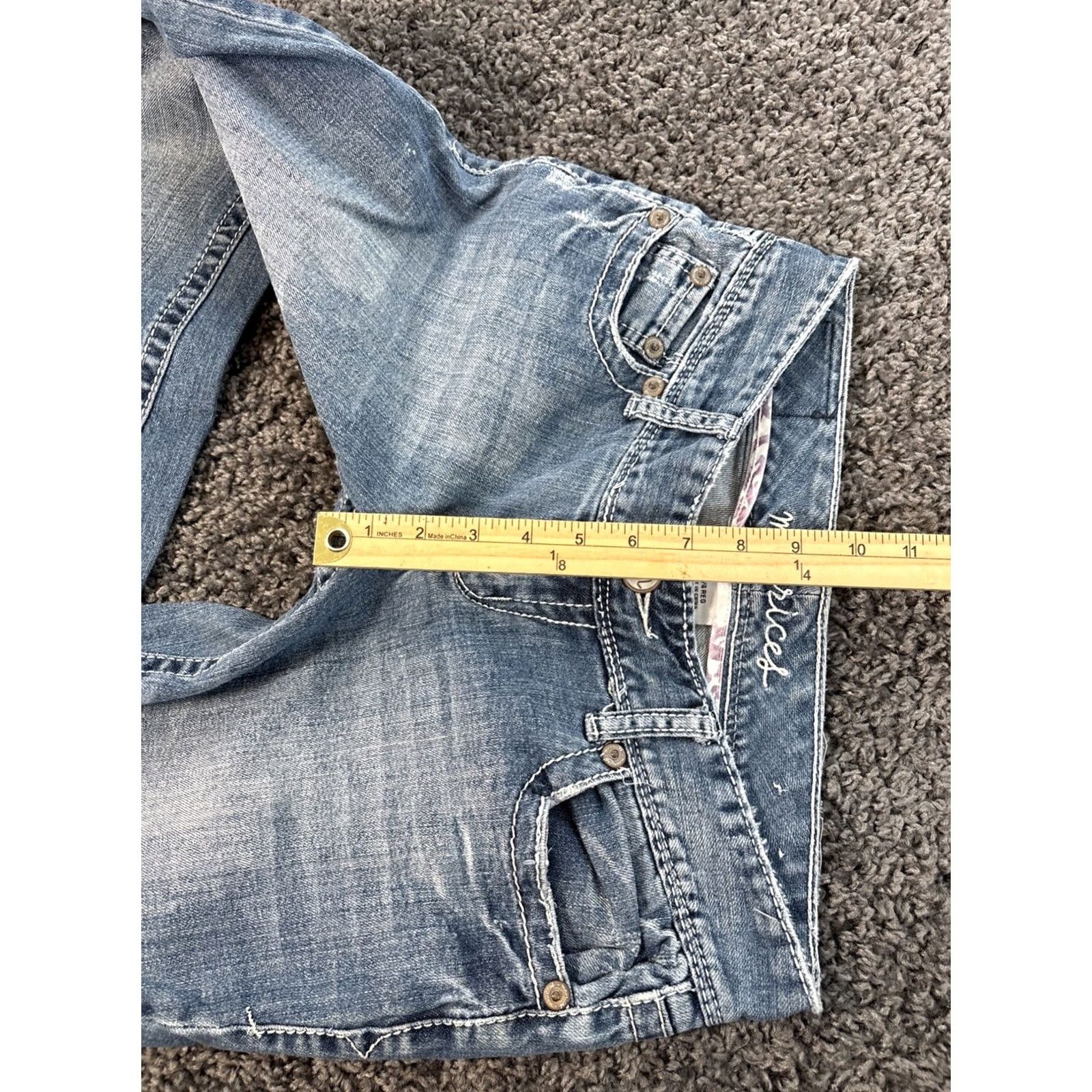 Vintage Maurices Jeans Bootcut 30x30 Womens Light Wash Low Rise Y2K Rhinestone Blue Vintage? Size 30" / US 8 / IT 44 - 5 Thumbnail