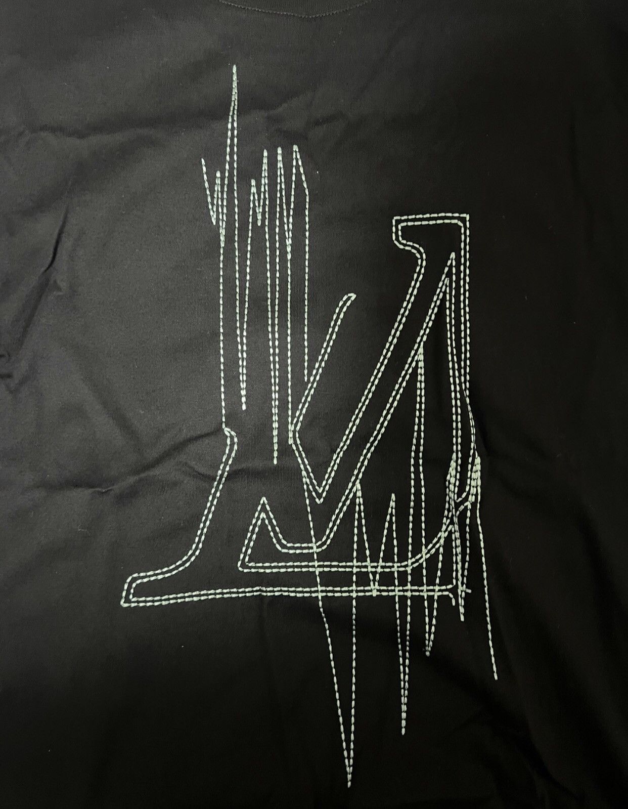 Louis Vuitton Louis Vuitton Tassel front and back logo short sleeved shirt Size US M / EU 48-50 / 2 - 3 Thumbnail