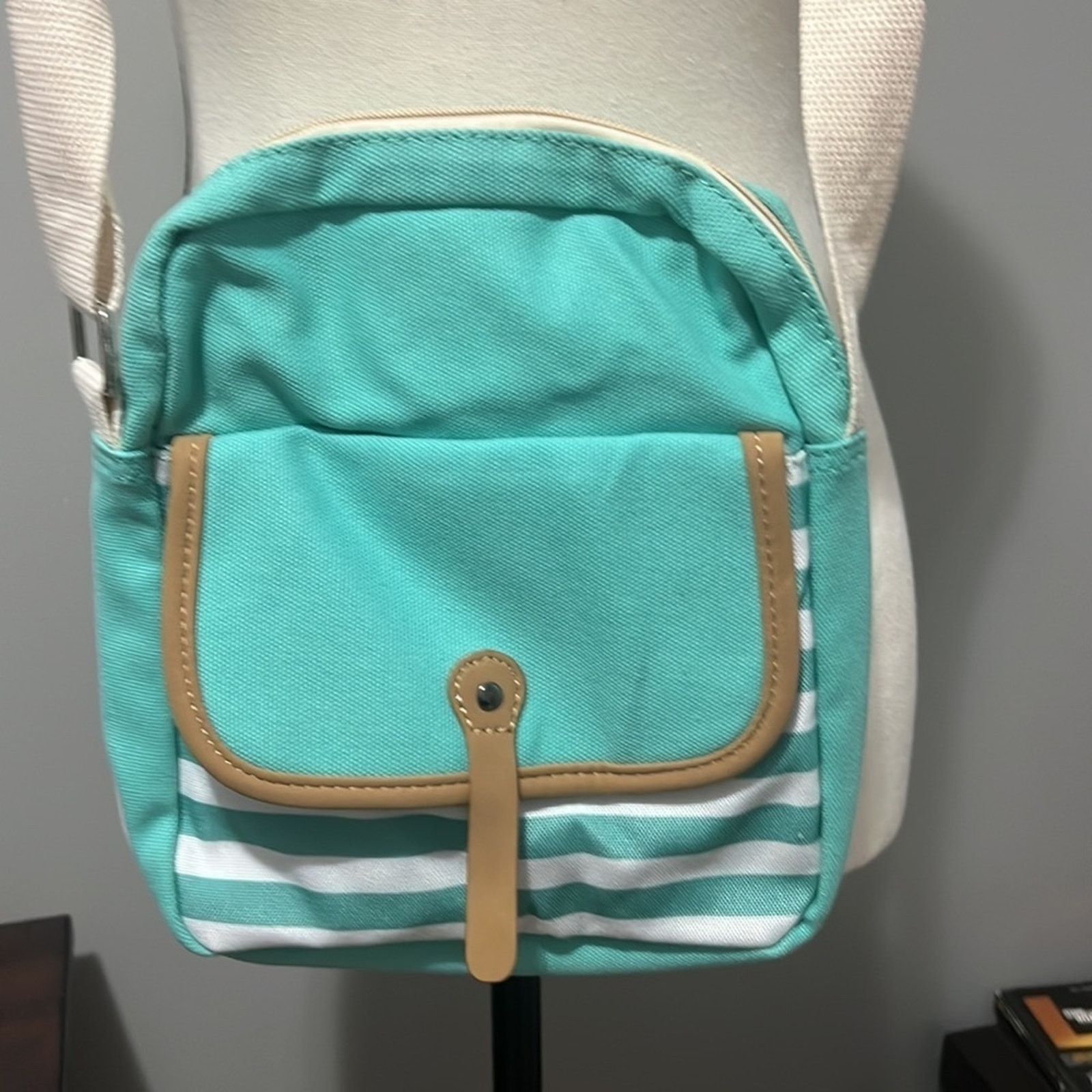 The Unbranded Brand Crossbody Adjustable Purse Size ONE SIZE - 2 Thumbnail