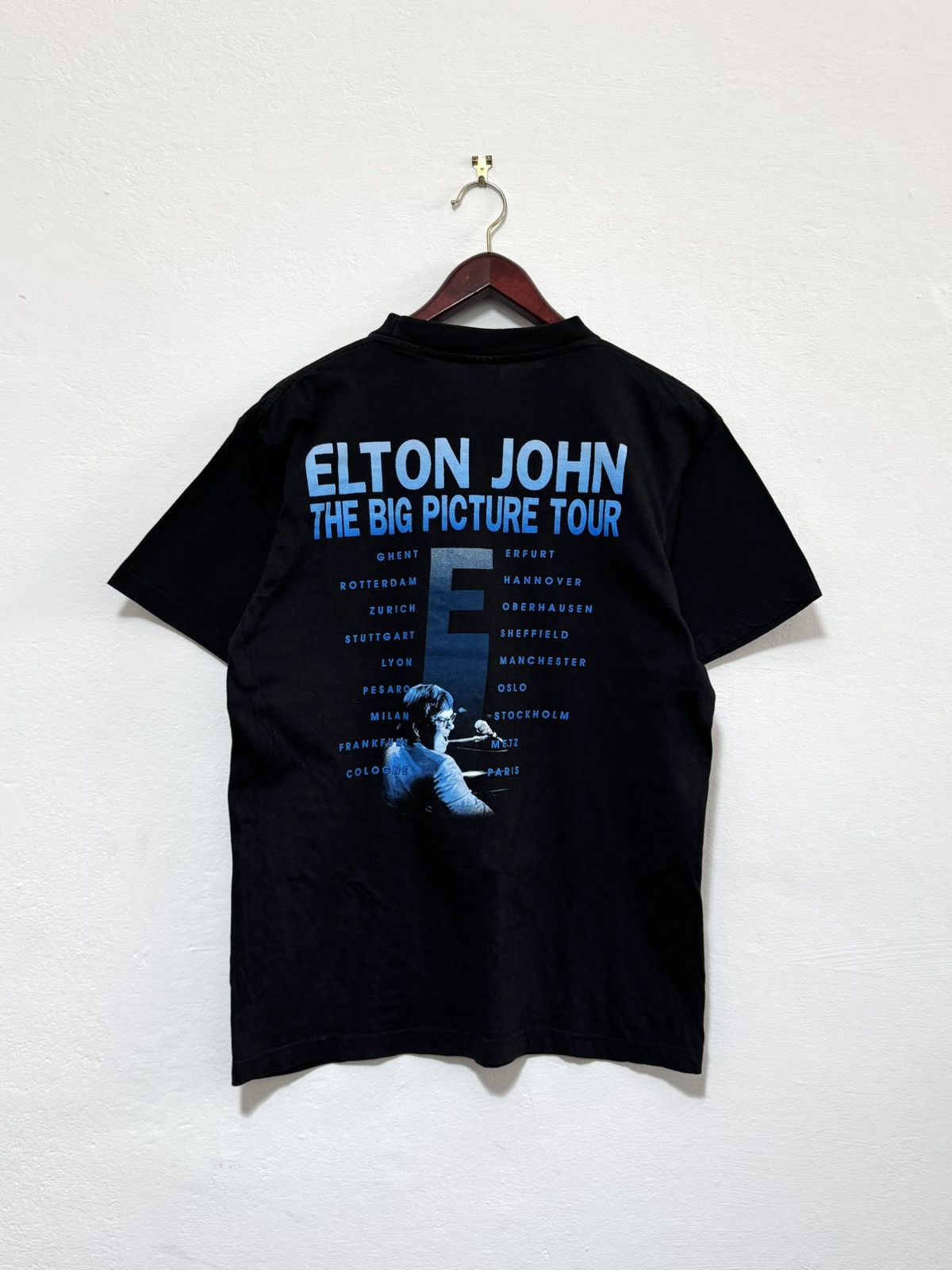 Band Tees Vintage Elton John The Big Picture Tour 1997 T-shirt Size US L / EU 52-54 / 3 - 4 Thumbnail