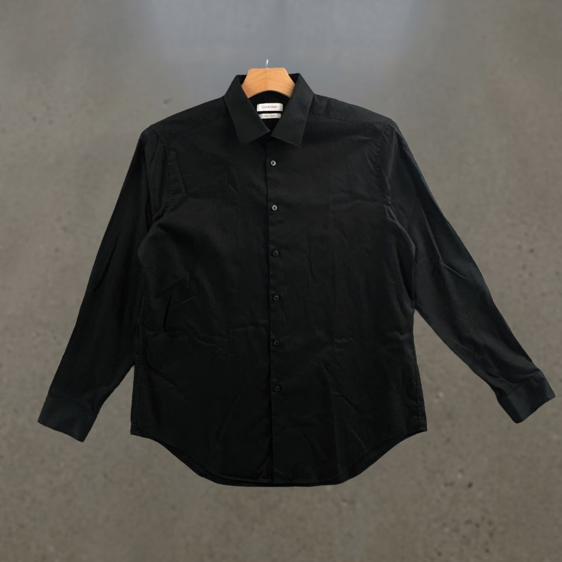 Calvin Klein Calvin Klein Shirt Mens 17 34/35 Black Cotton Slim Fit Button Up Longsleeve Size US XL / EU 56 / 4 - 1 Thumbnail
