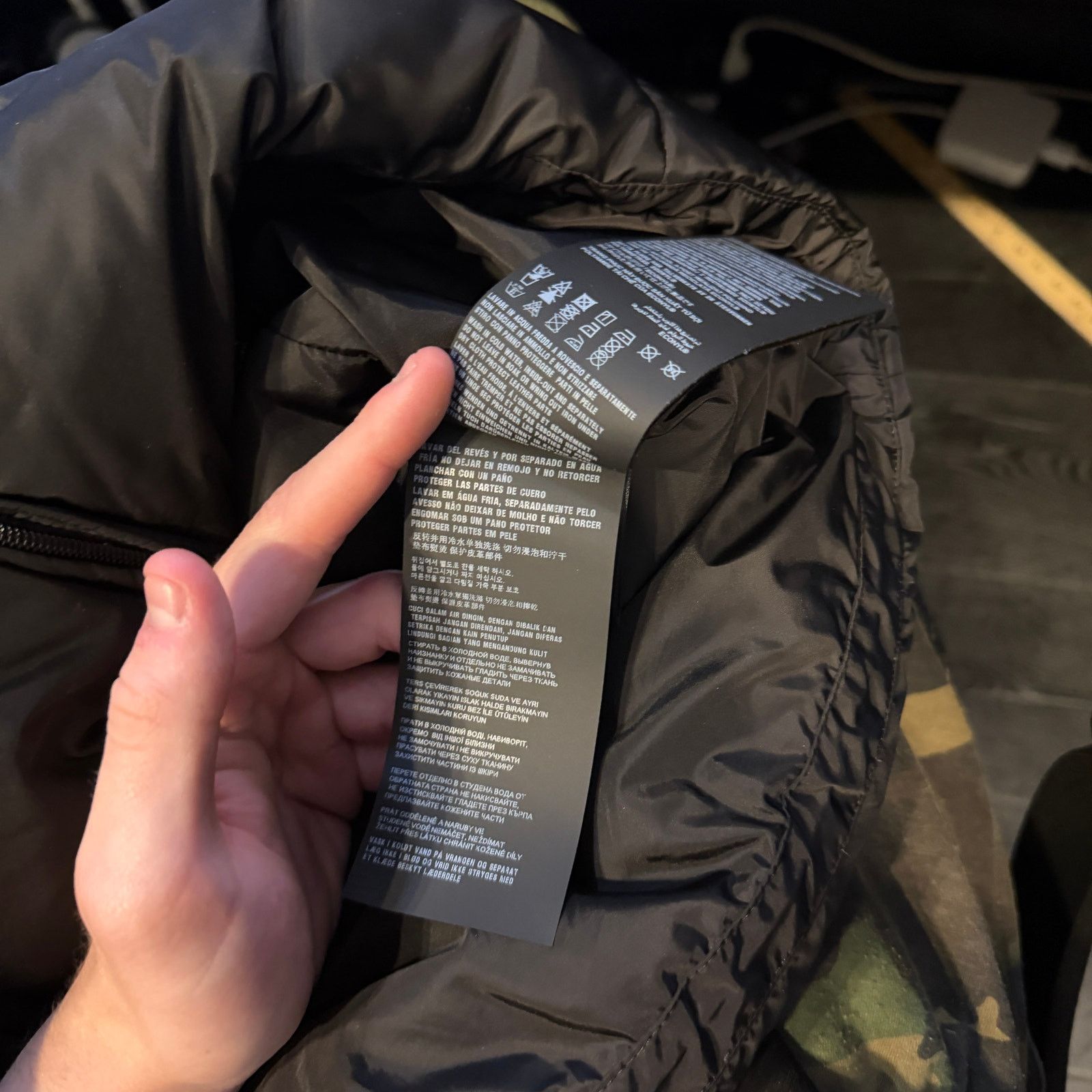 Prada Prada Padded Re-Nylon Puffer Vest Size US L / EU 52-54 / 3 - 8 Thumbnail