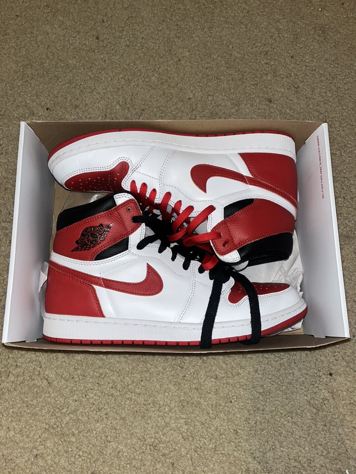Jordan Brand AIR JORDAN 1 RETRO HIGH OG Size US 11 / EU 44 - 3 Thumbnail