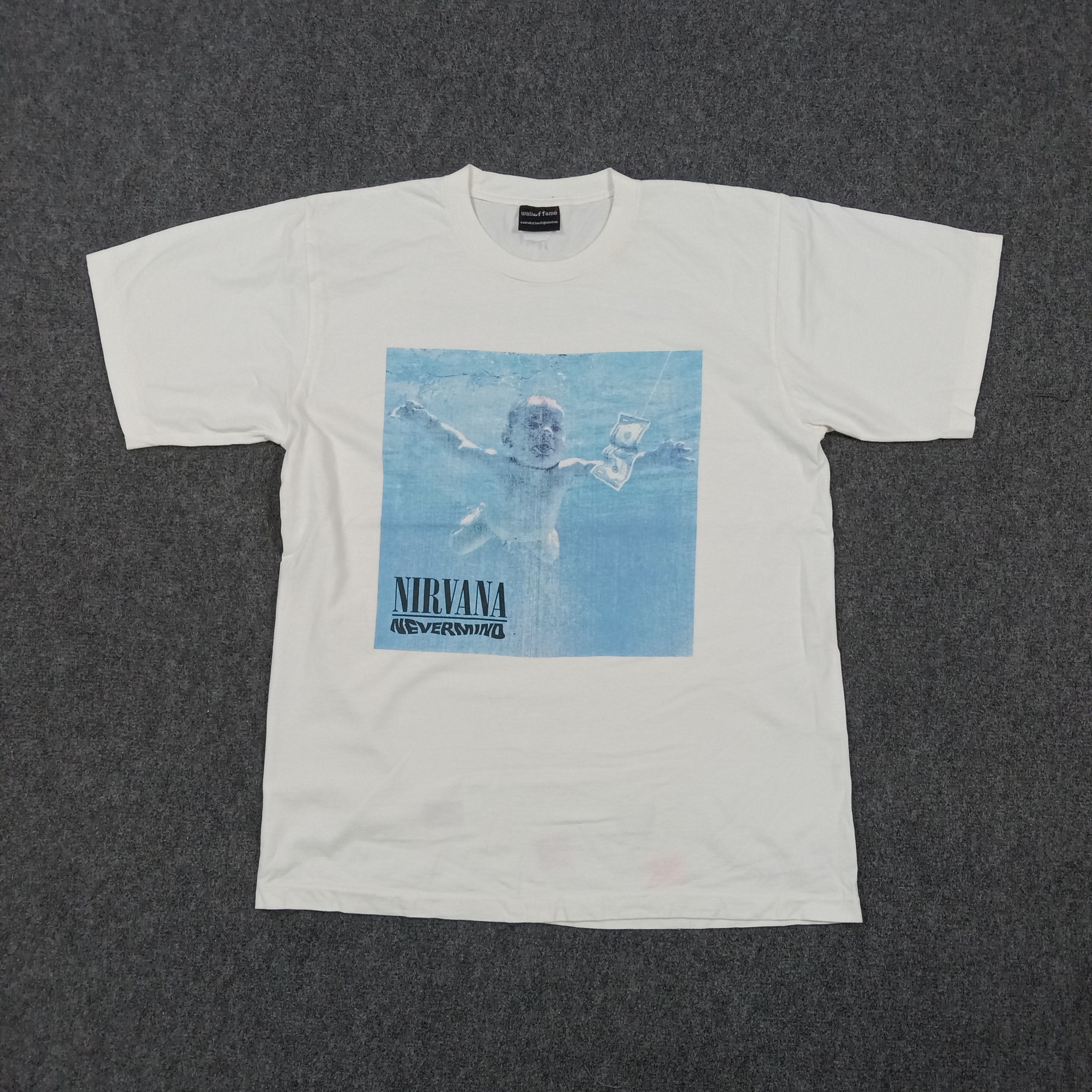 Nirvana Nirvana Nevermind Band 2000s Reprint Tshirt C276N32 Size US M / EU 48-50 / 2 - 1 Thumbnail