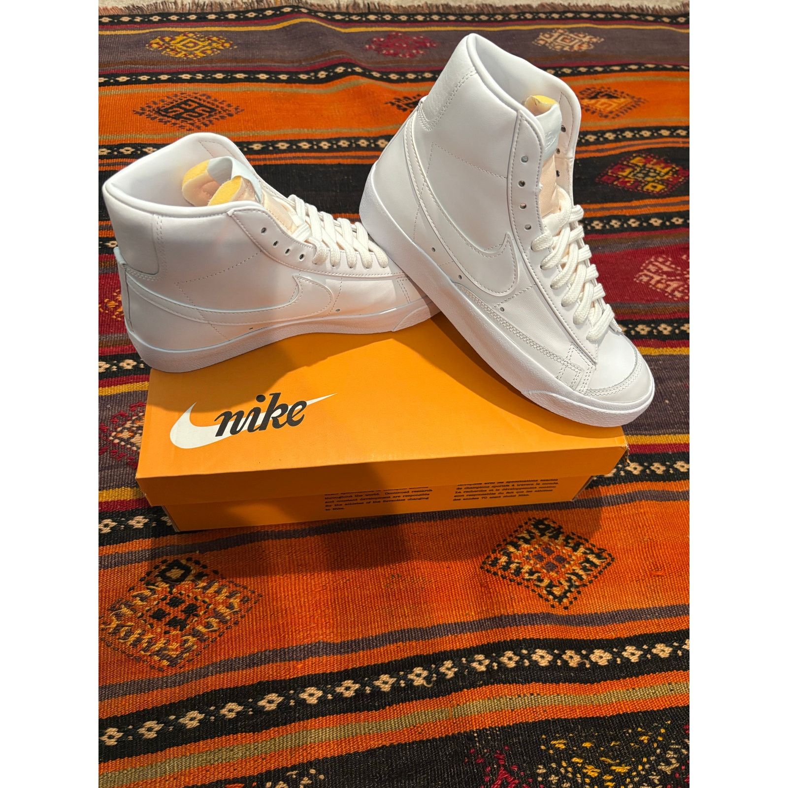Nike Nike Women's Blazer Mid '77 Size US 7 / IT 37 - 1 Thumbnail