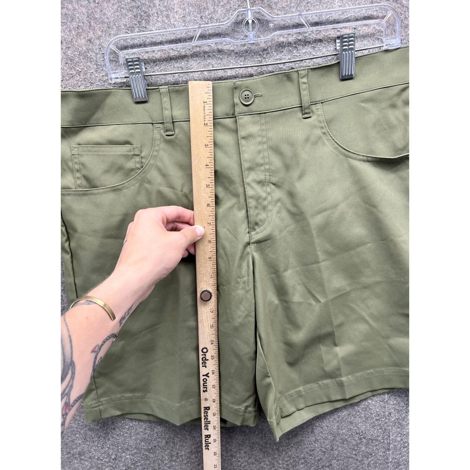 Lacoste Lacoste Sport Shorts Mens 34 Green Chino Slim Flat Front 8 Inseam Casual Summer Slashed Pockets Slim Fit Size US 34 / EU 50 - 5 Thumbnail
