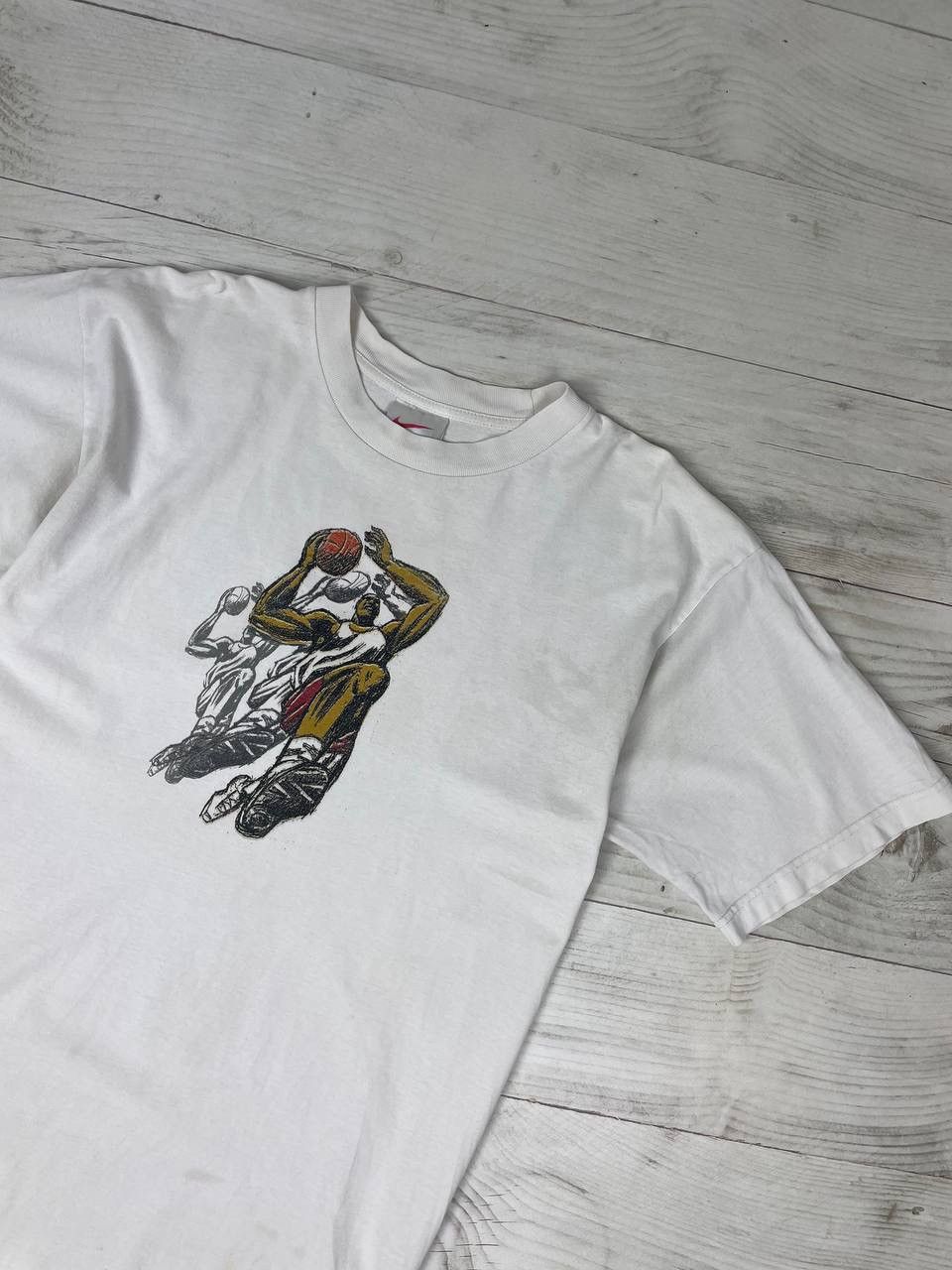 Nike Vintage Nike Basketball 90s T-Shirt Jordan Size US M / EU 48-50 / 2 - 2 Thumbnail