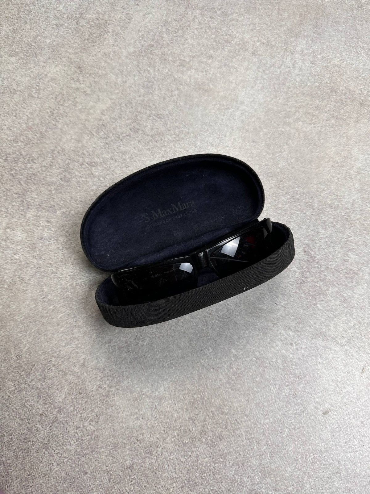 Vintage Max Mara Black Vintage Sunglasses Size ONE SIZE - 7 Thumbnail