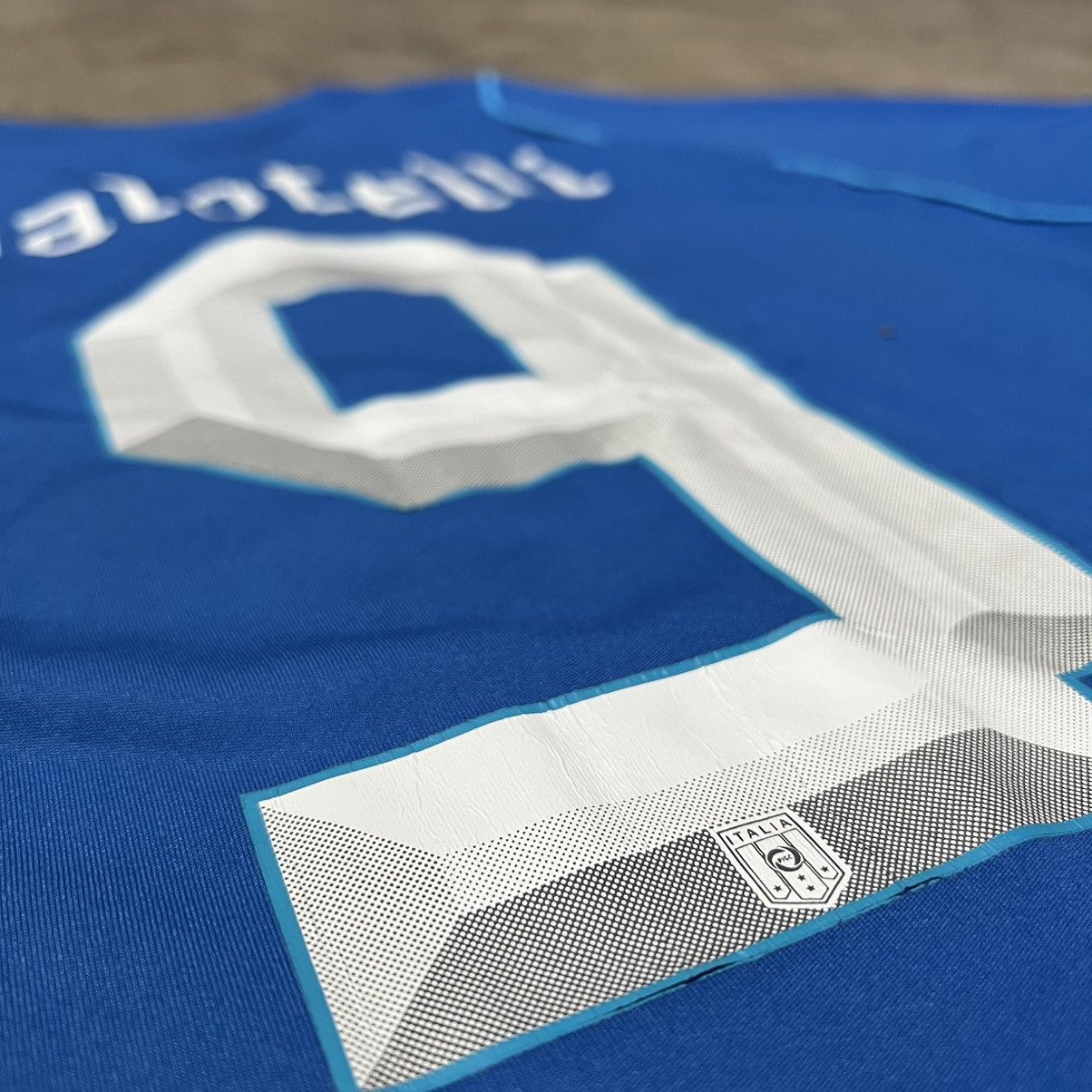 Puma FIFA Italia FIGC Mario Balotelli #9 Puma Soccer Jersey Size US L / EU 52-54 / 3 - 4 Thumbnail