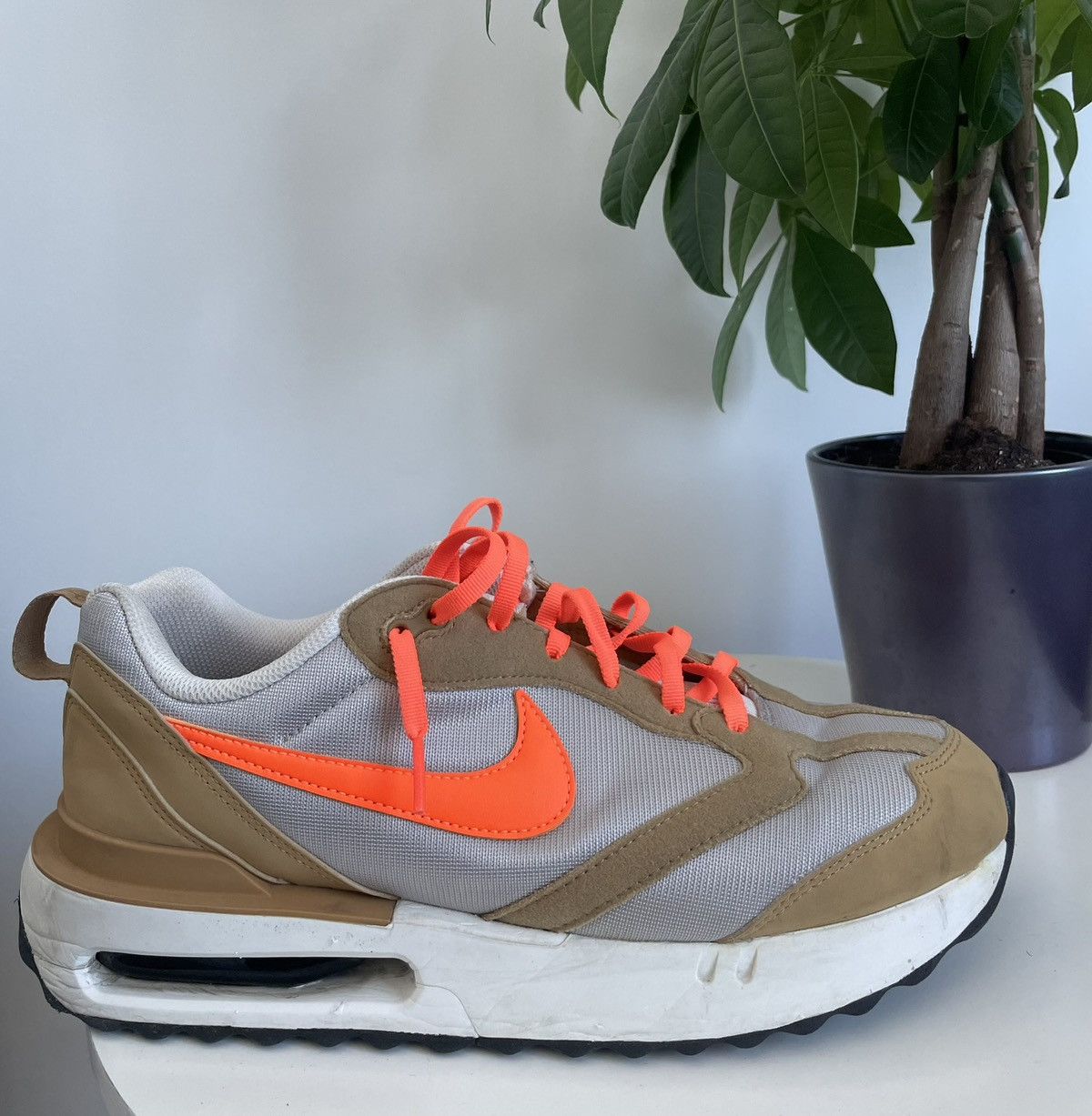 Nike Nike Air Max Dawn Shoes - Elemental Gold / Orange DM0013-700 Size US 9.5 / EU 42-43 - 1 Thumbnail