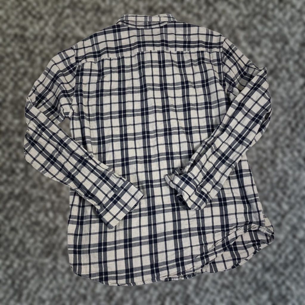 Banana Republic Banana Republic Shirt Mens L Gray Plaid Flannel Long Sleeve Button-Up Casual Cotton Regular H92 Size US L / EU 52-54 / 3 - 1 Thumbnail