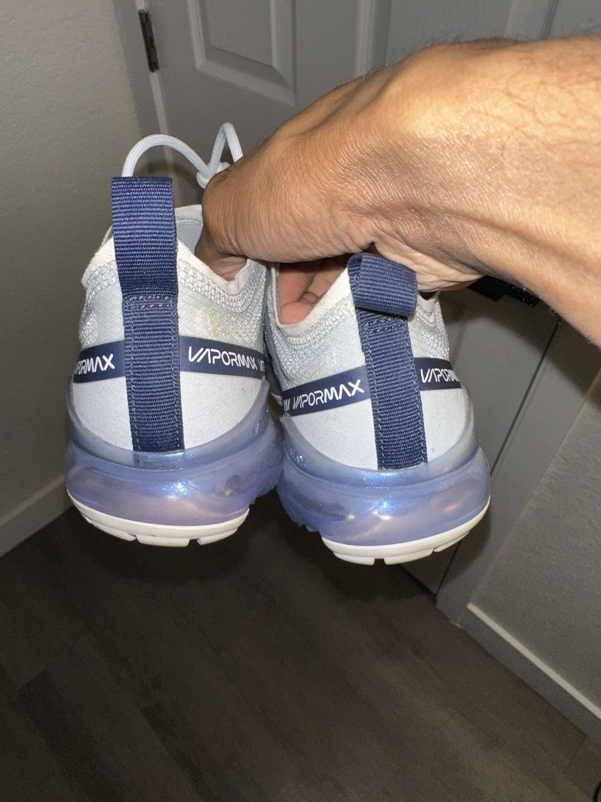 Nike Womens Nike Vapormax Size US 6 / IT 36 - 4 Thumbnail
