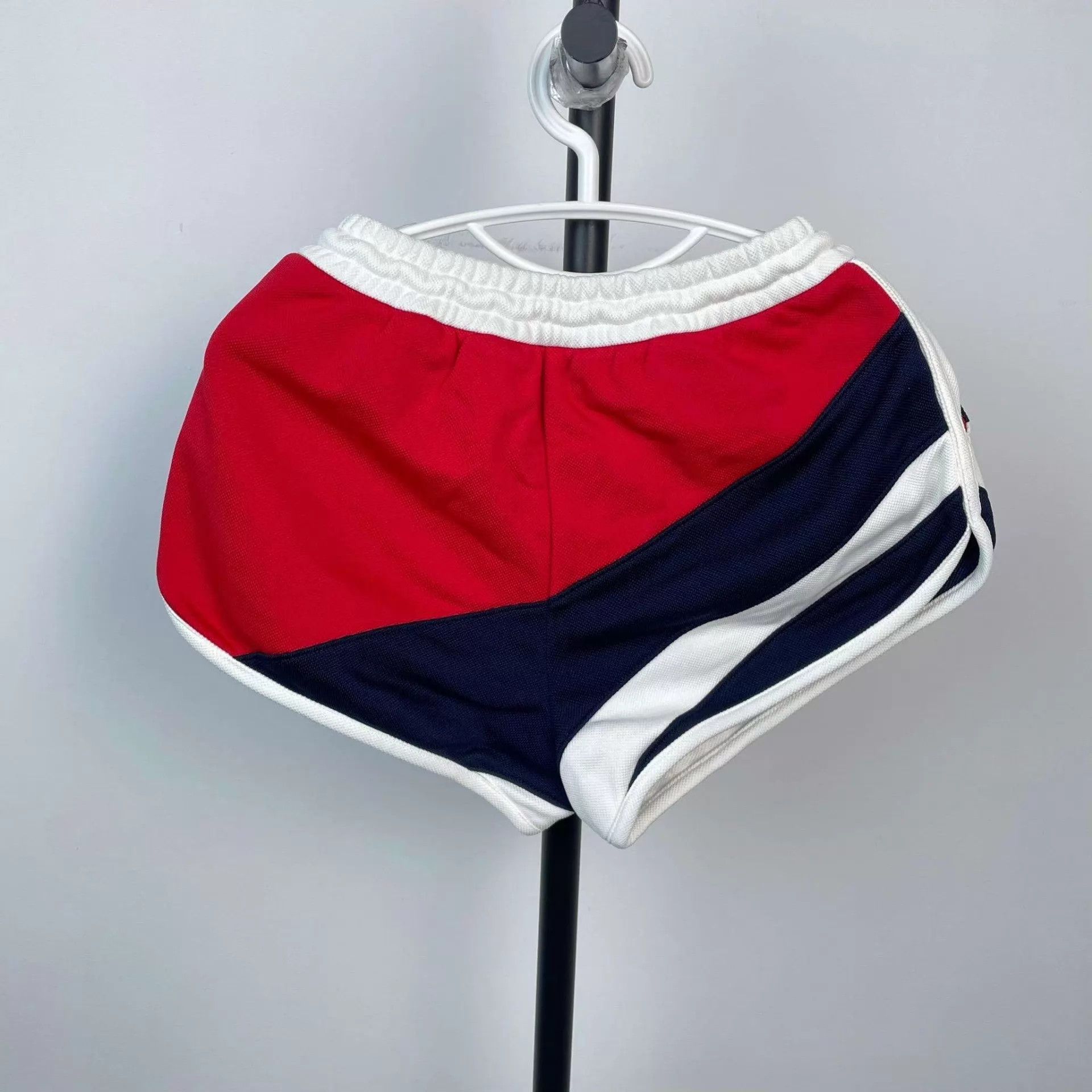 Gucci Gucci 99 New Red XS Shorts Size 25" / US 0 / IT 36 - 2 Thumbnail