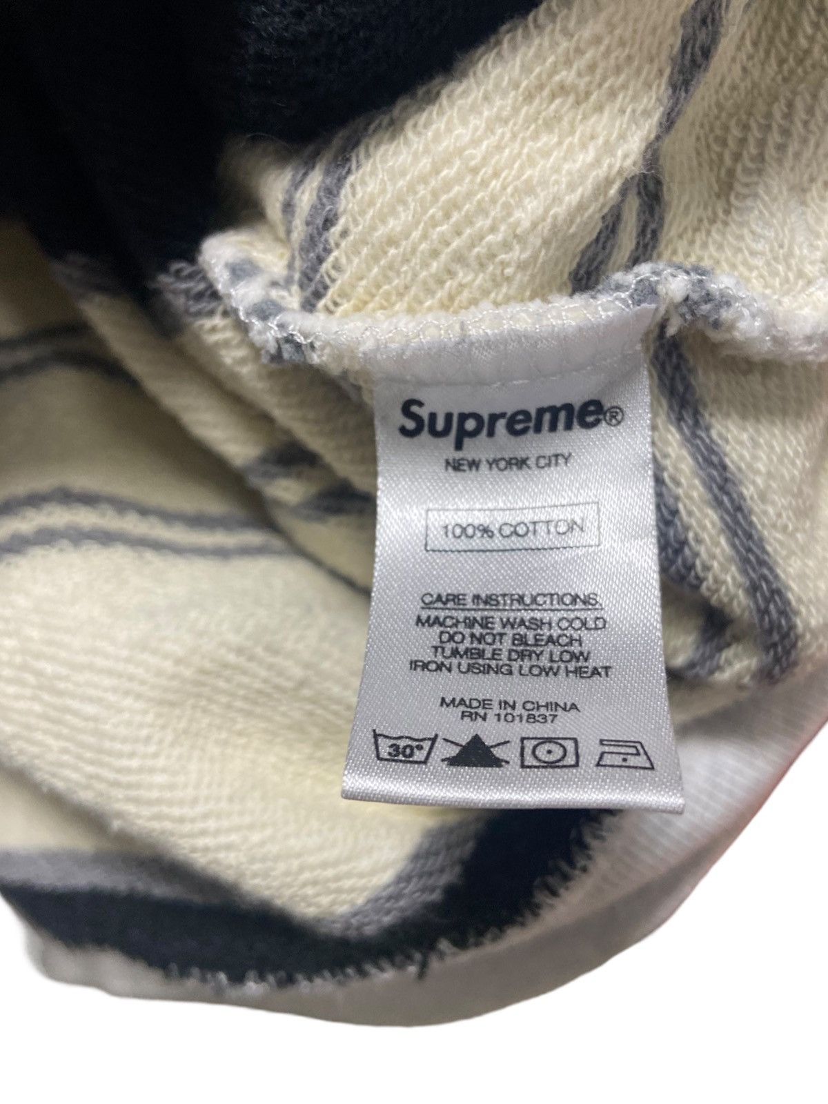 Supreme Supreme SS17 Striped Hooded Sweatshirt White Black SZ medium Size US M / EU 48-50 / 2 - 6 Thumbnail