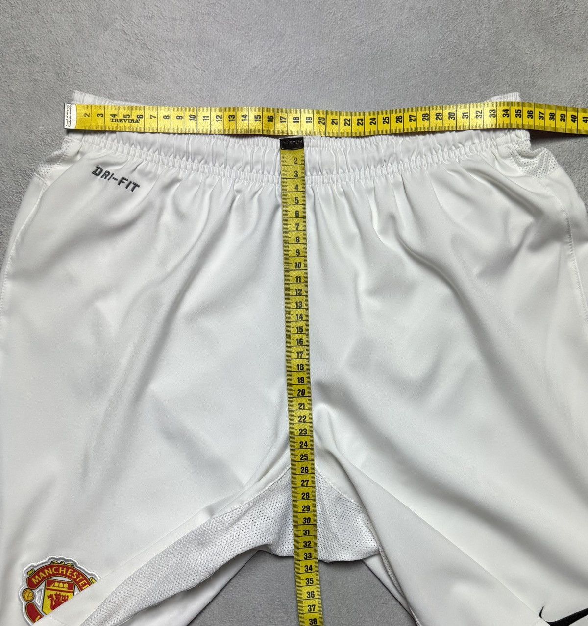 Nike Manchester United 2011 2012 Home Football Soccer Shorts Nike Size US 32 / EU 48 - 15 Thumbnail
