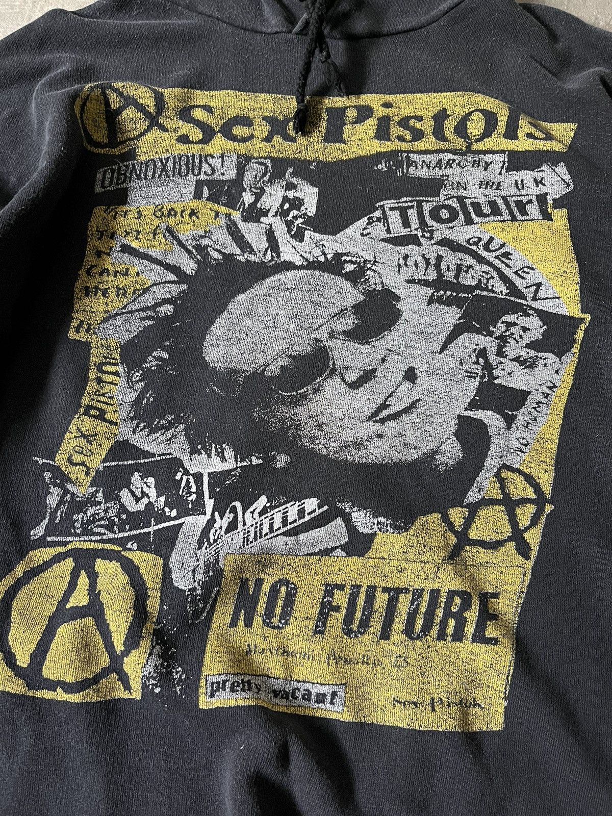 Band Tees Vintage Sex Pistols No Future 90s black hoodie Size US XL / EU 56 / 4 - 3 Thumbnail