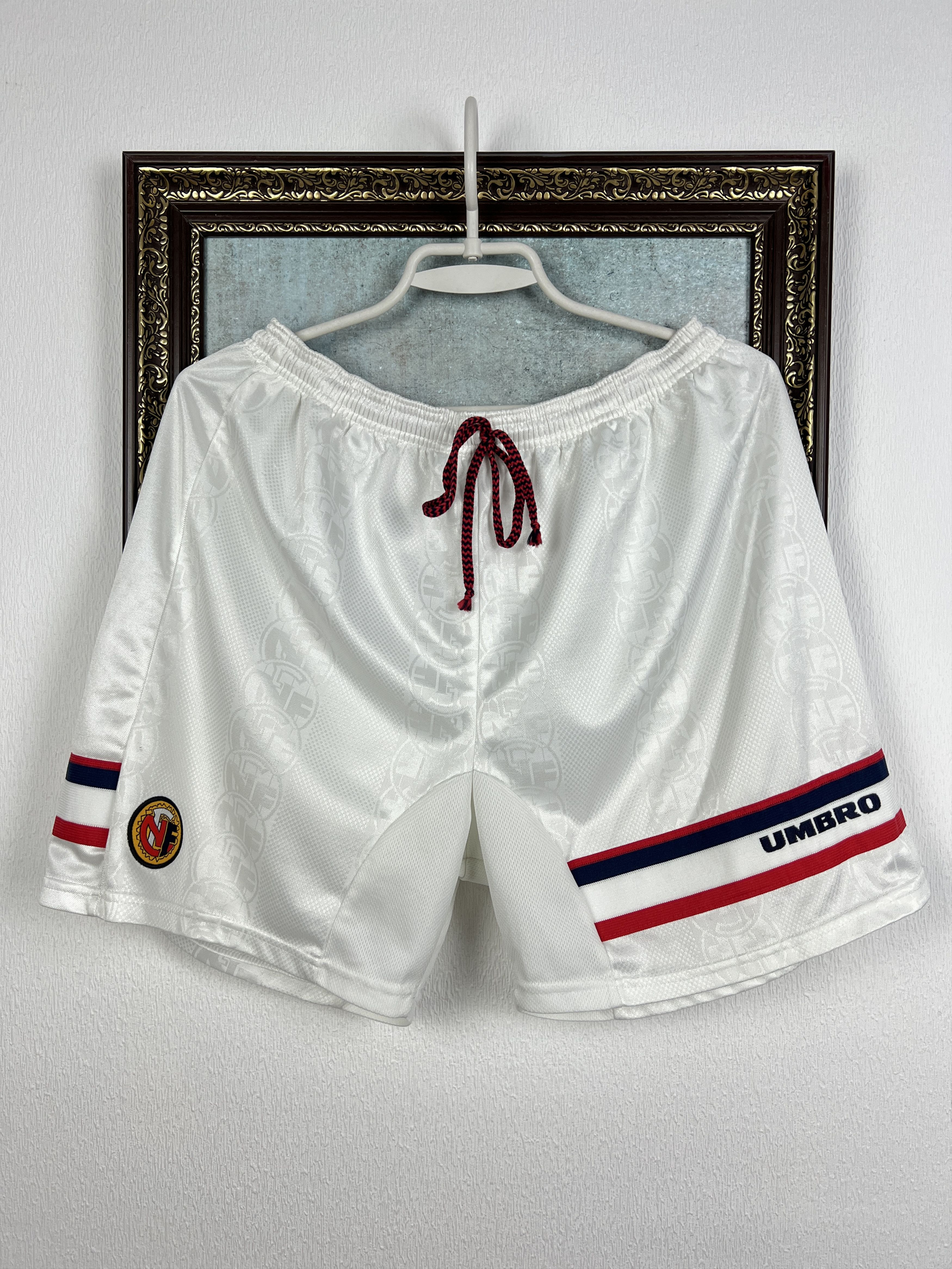 Umbro Vintage 90's Norway Football Shorts Soccer Athletic Rare Size US 32 / EU 48 - 1 Thumbnail