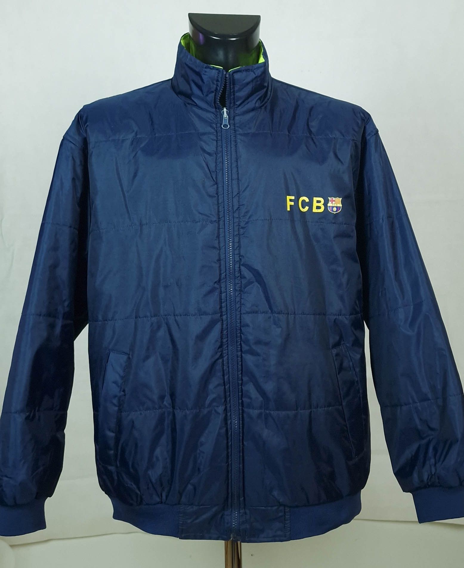 Other BARCELONA REVERSIBLE FOOTBALL TRACK JACKET COAT SIZE L Size US L / EU 52-54 / 3 - 1 Thumbnail