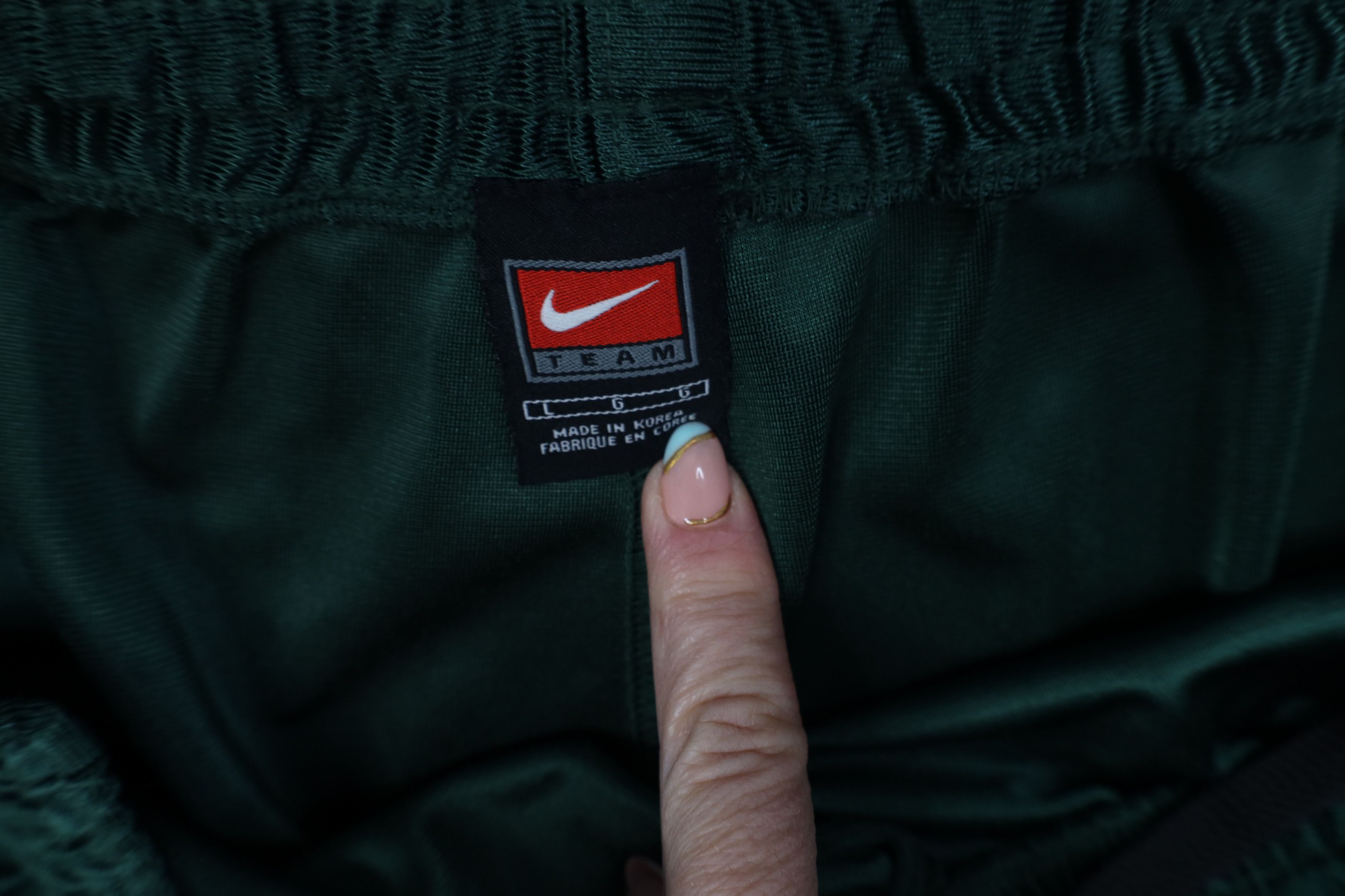 Nike Vintage Nike Scott Mini Swoosh University of Miami Shorts Size US 34 / EU 50 - 8 Thumbnail