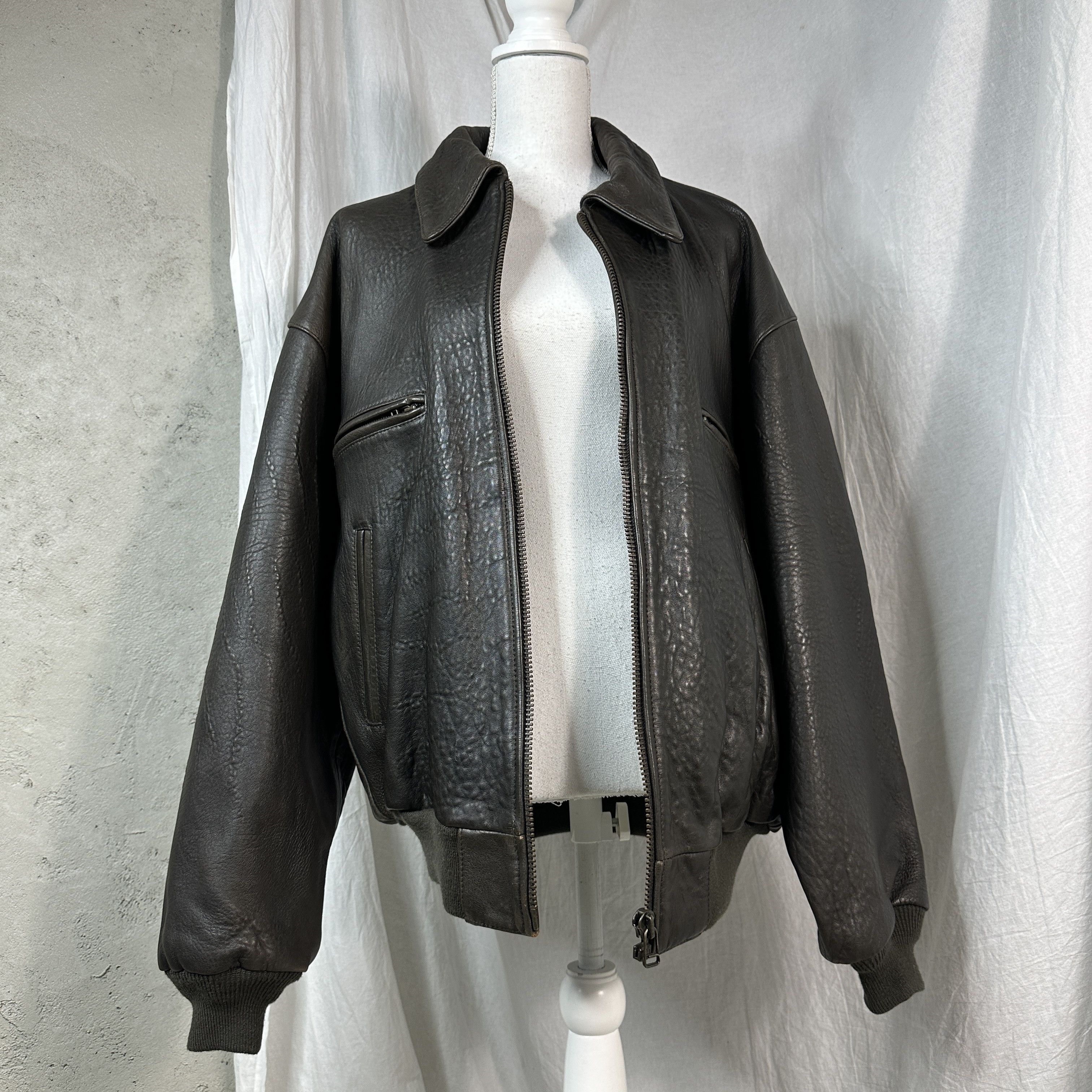 Vintage Vintage US Air Force Pinup Girl Leather Jacket Size US M / EU 48-50 / 2 - 8 Thumbnail